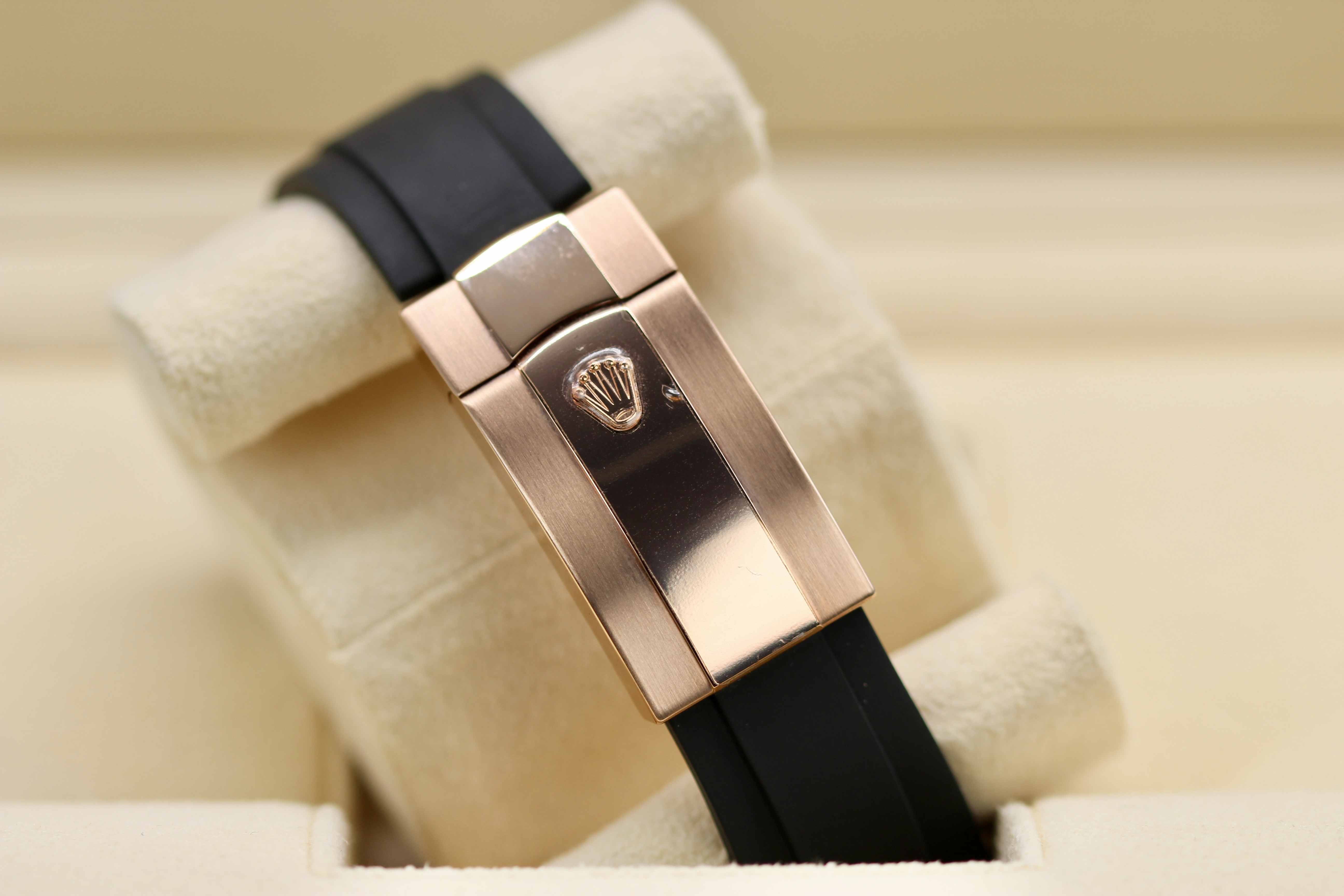 Rolex Sky-Dweller 326235 Thumbnail 4