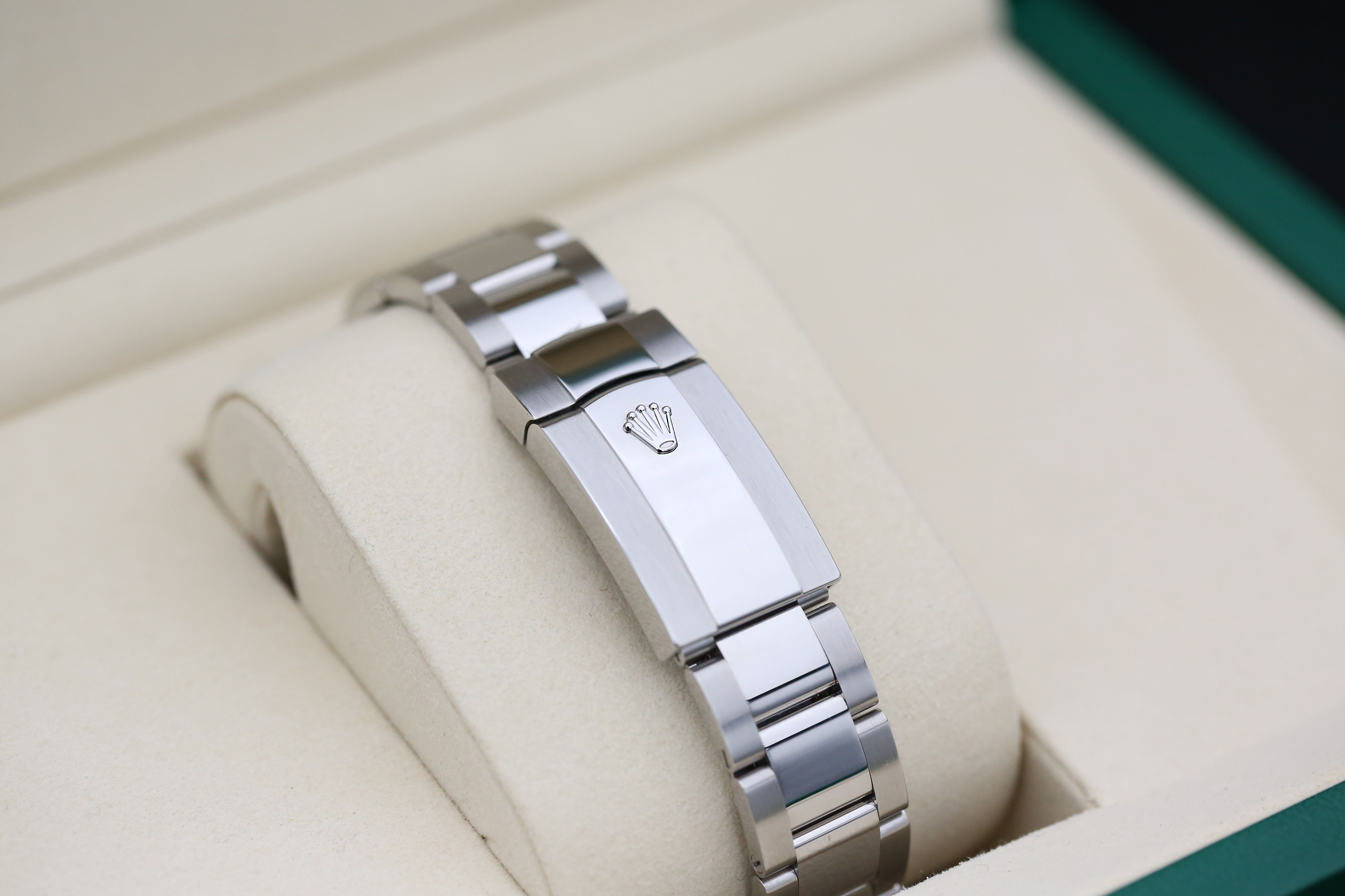 Rolex Datejust 41 126300 Thumbnail 4