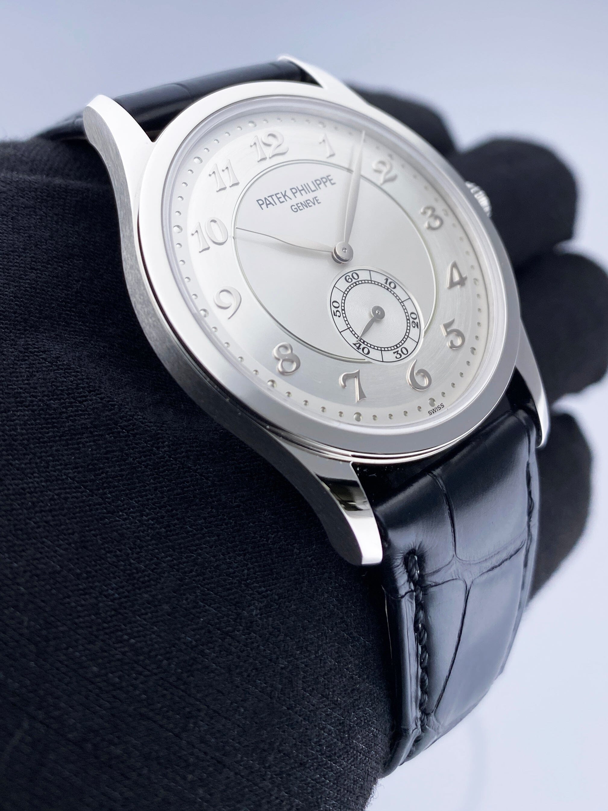 Patek Philippe Calatrava 5196P-001 Thumbnail 4