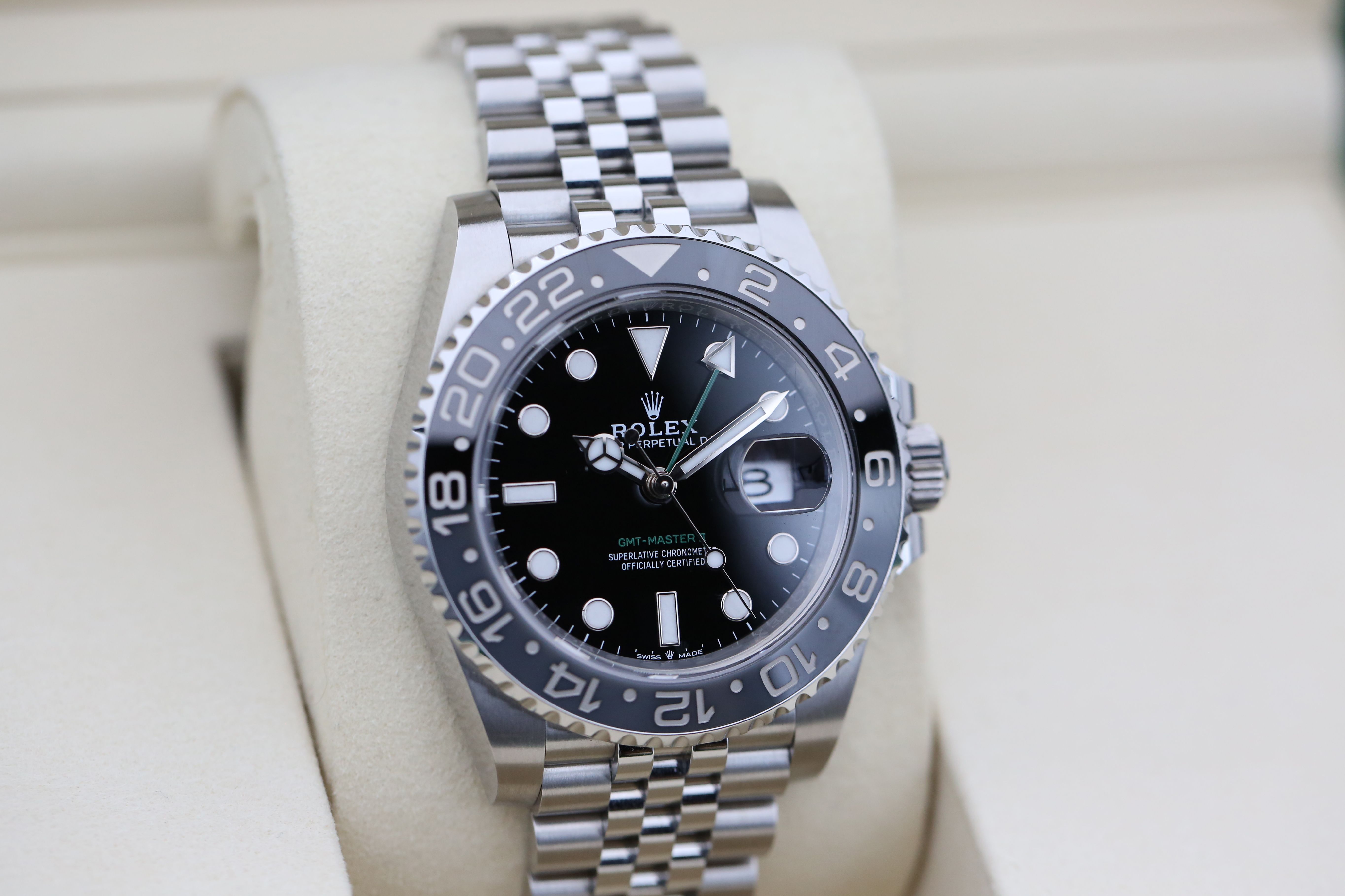 Rolex GMT Master II 126710 GRNR Thumbnail 2