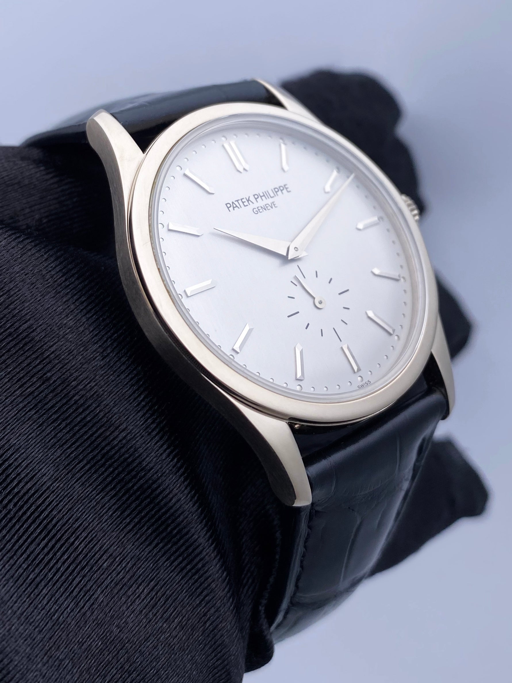 Patek Philippe Calatrava 5196G-001 Thumbnail 3