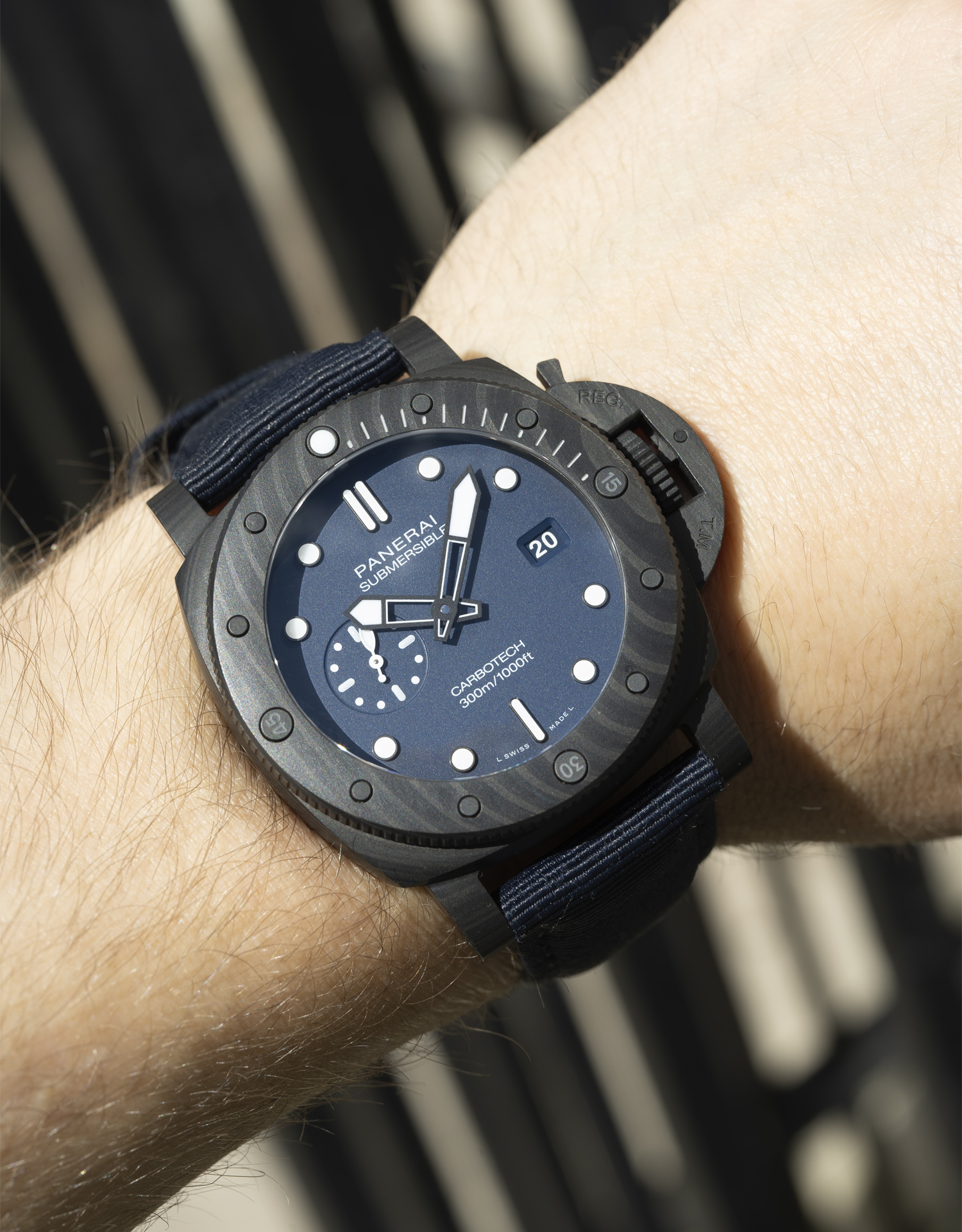 Panerai Submersible QuarantaQuattro PAM01232 Thumbnail 7