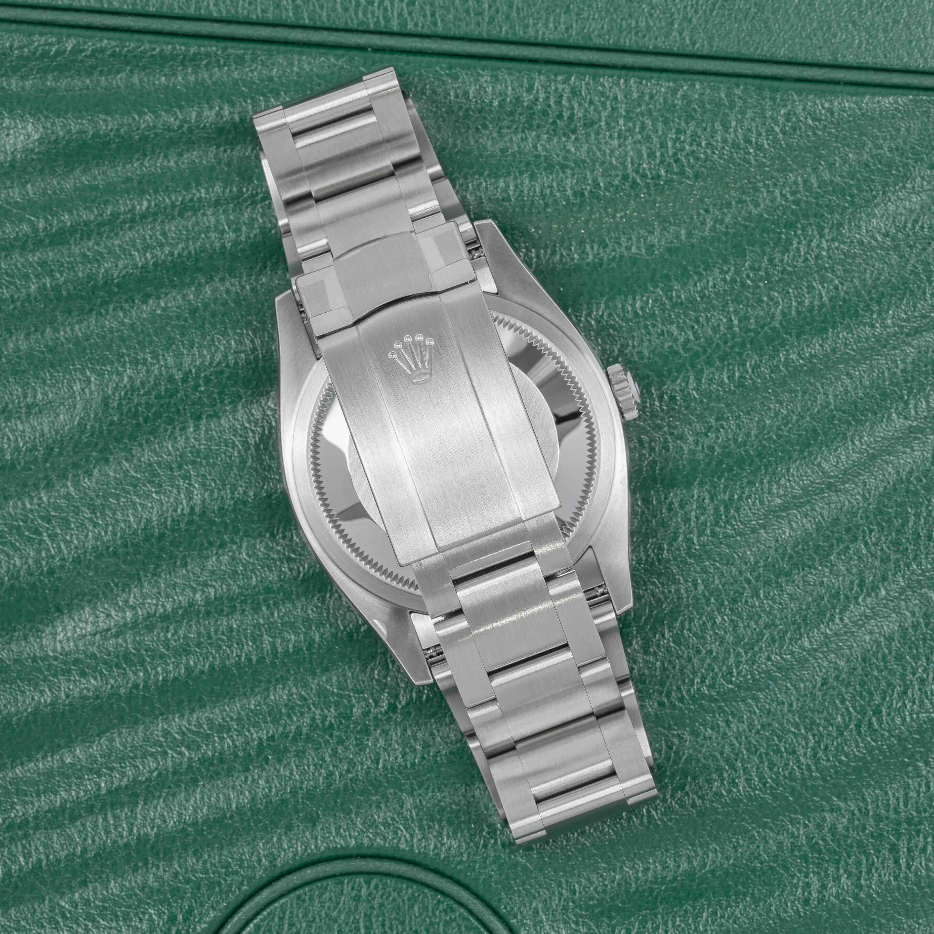 Rolex Oyster Perpetual 126000 Thumbnail 3