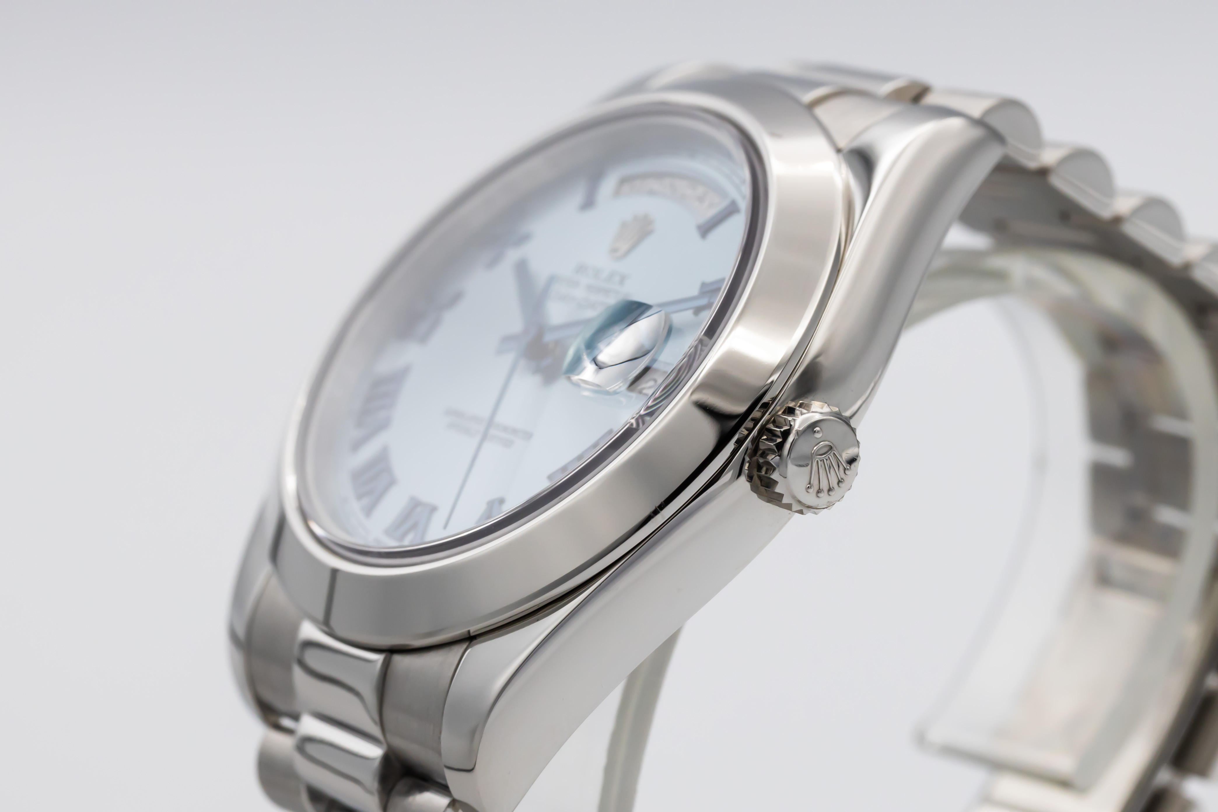 Rolex Day-Date II 218206 Thumbnail 2