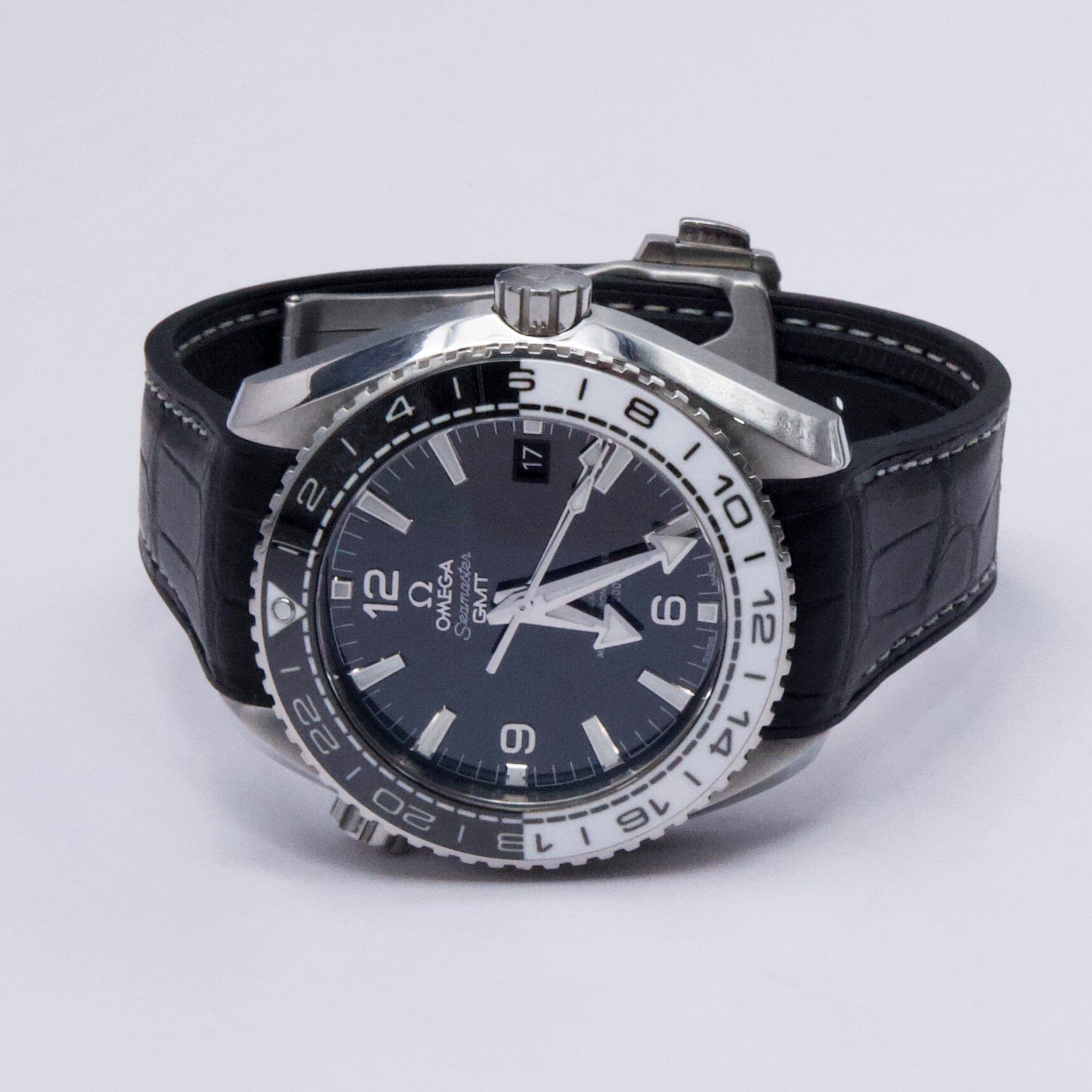 Omega Planet Ocean 215.33.44.22.01.001 Thumbnail 3