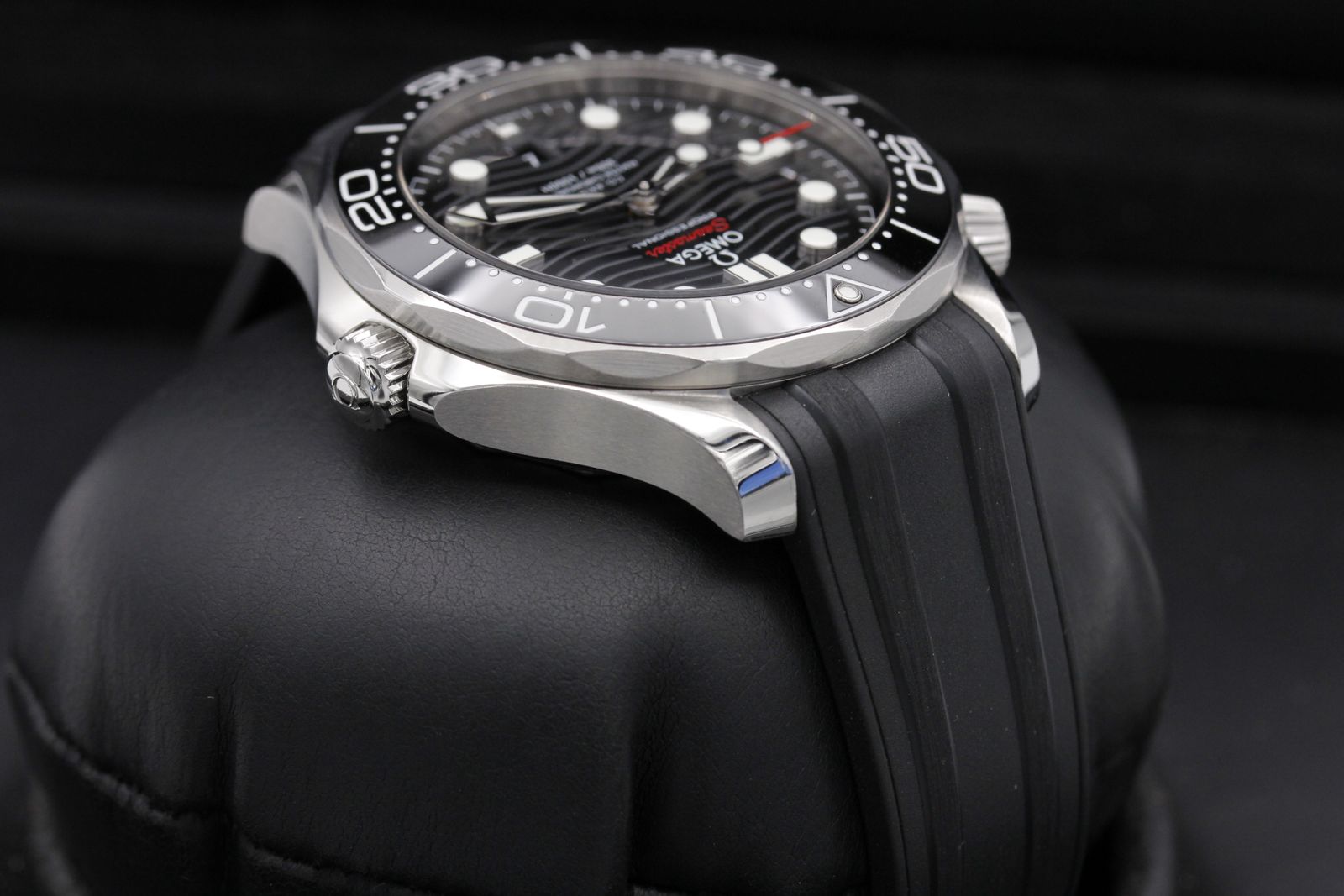 Omega Seamaster Diver 300m 210.32.42.20.01.001 Thumbnail 4