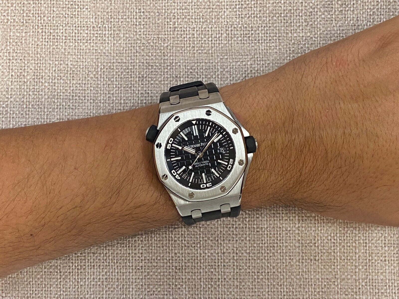 Audemars Piguet Royal Oak Offshore 15710ST.OO.A002CA.01 Thumbnail 4