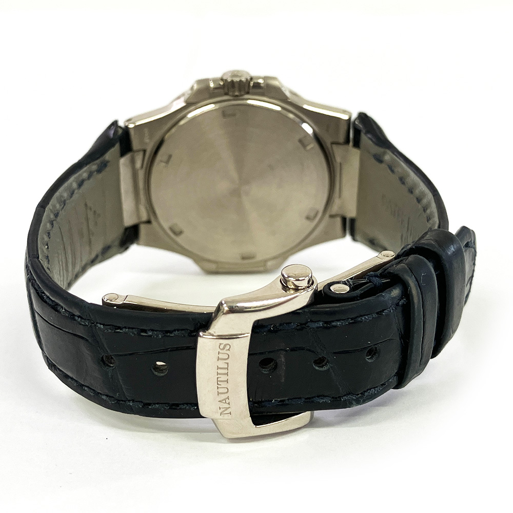 Patek Philippe Nautilus 7010G Thumbnail 4