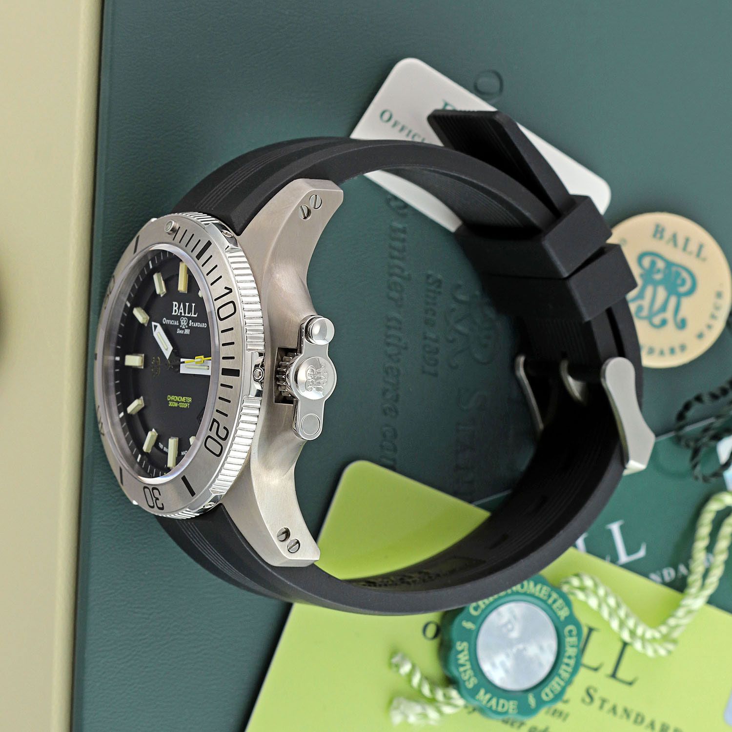 Ball Engineer Hydrocarbon DM2276A-P2CJ-BK Thumbnail 3