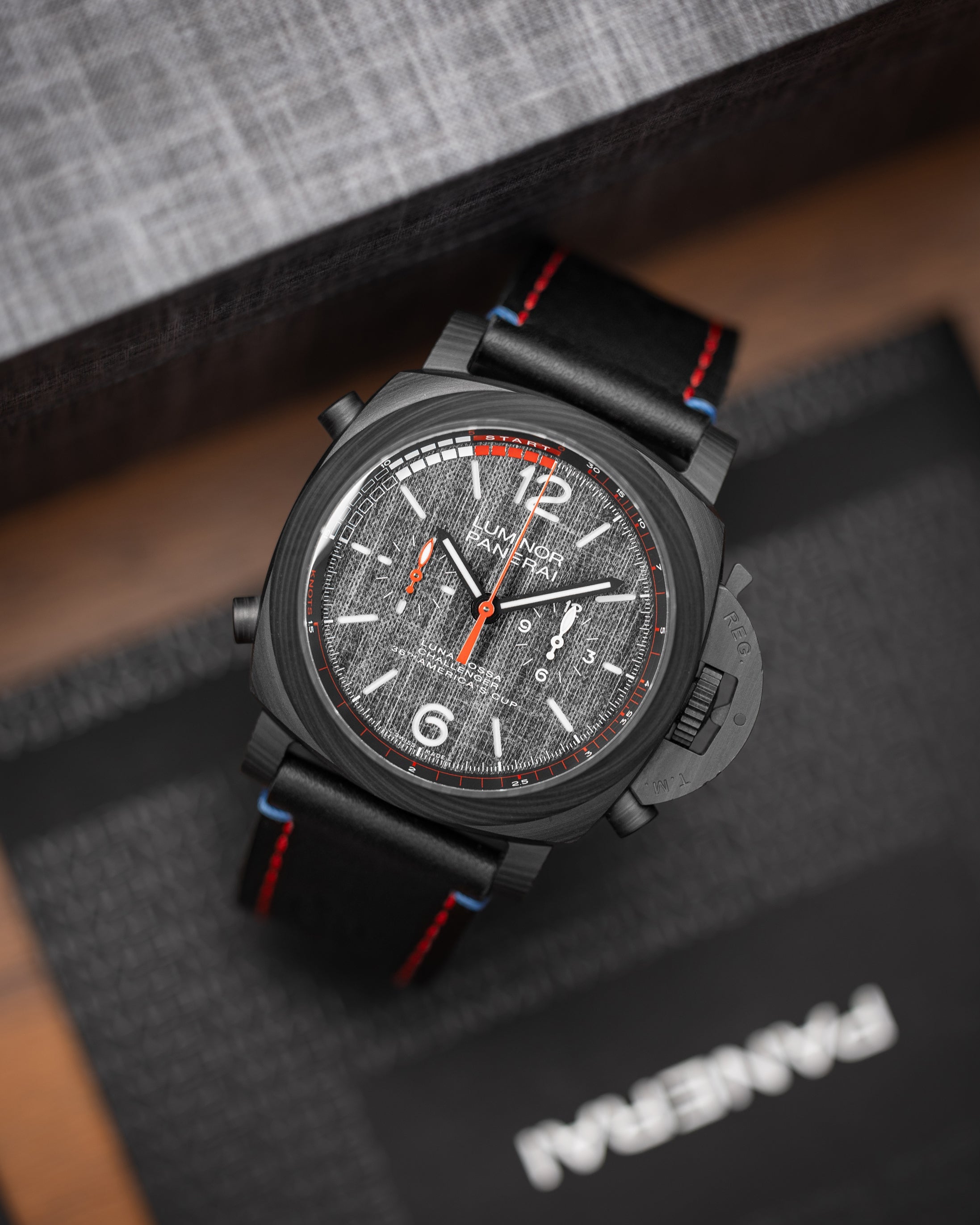 Panerai Luminor Luna Rossa PAM01038 Thumbnail 2