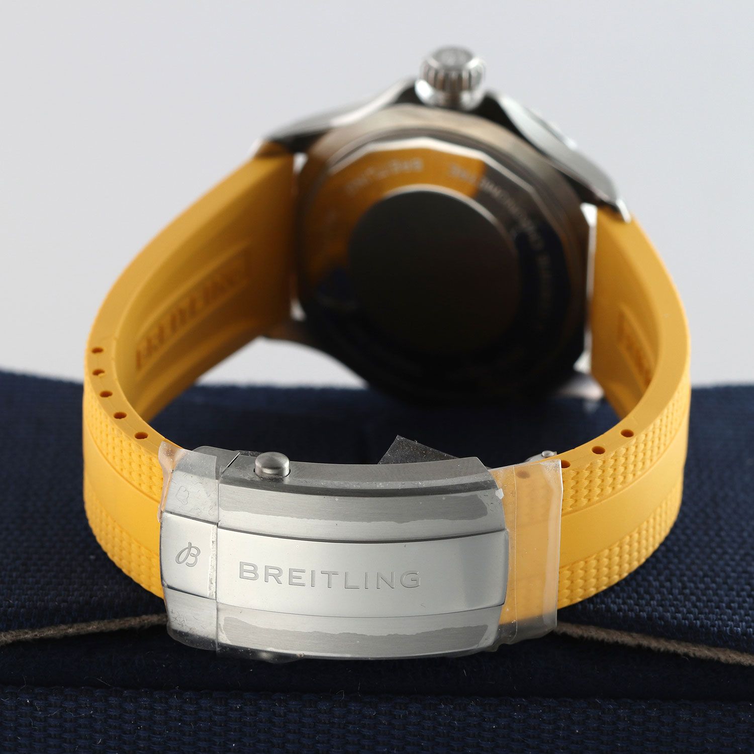 Breitling SuperOcean Automatic 42 A17375 Thumbnail 4