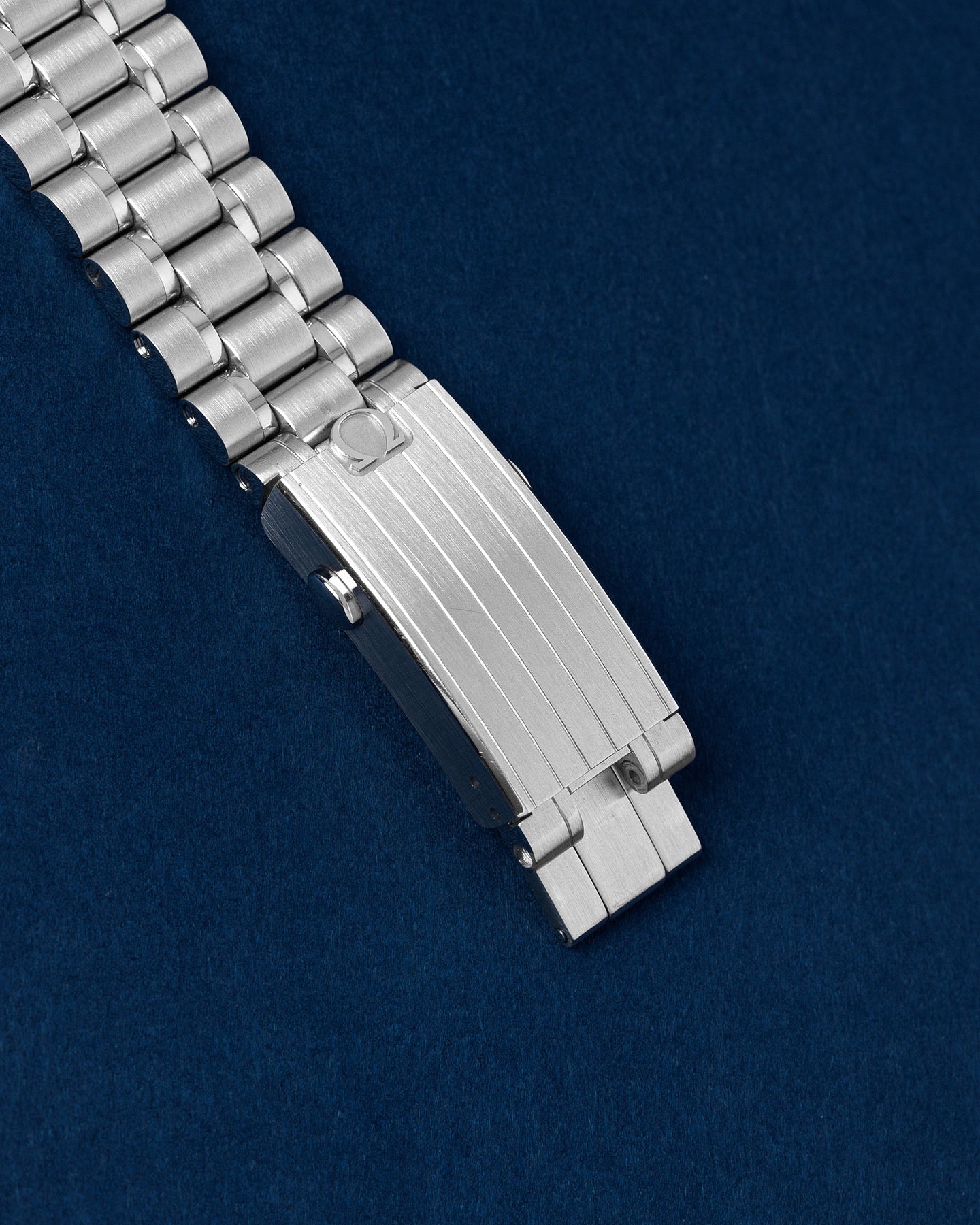 Omega Speedmaster Moonwatch Professional 310.30.42.50.01.002 Thumbnail 4