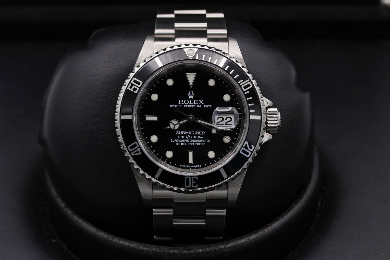 Rolex Submariner 16610 - Black Dial & Bracelet Strap