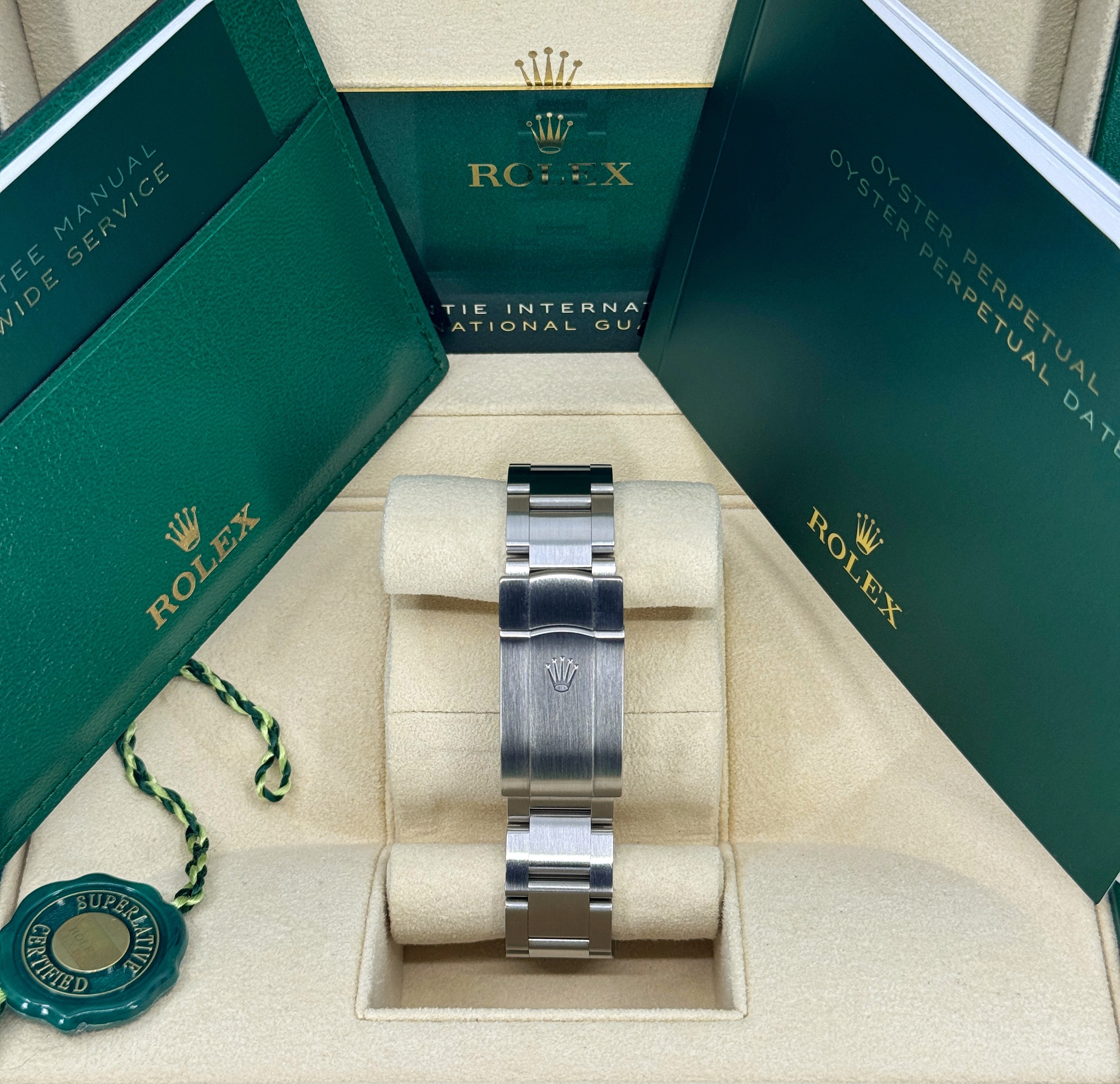 Rolex Oyster Perpetual 126000 Thumbnail 3