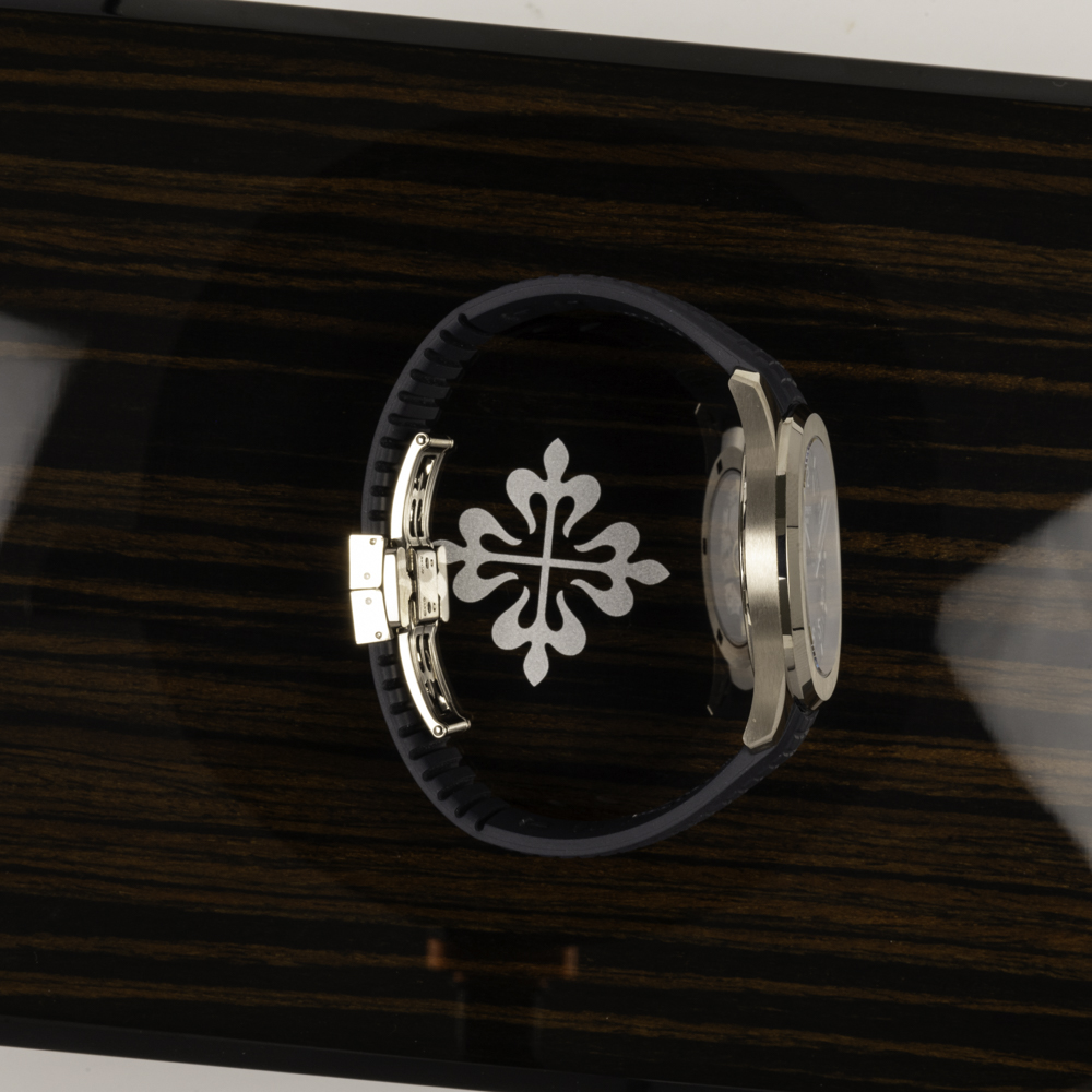 Patek Philippe Aquanaut 5168G-001 Thumbnail 4