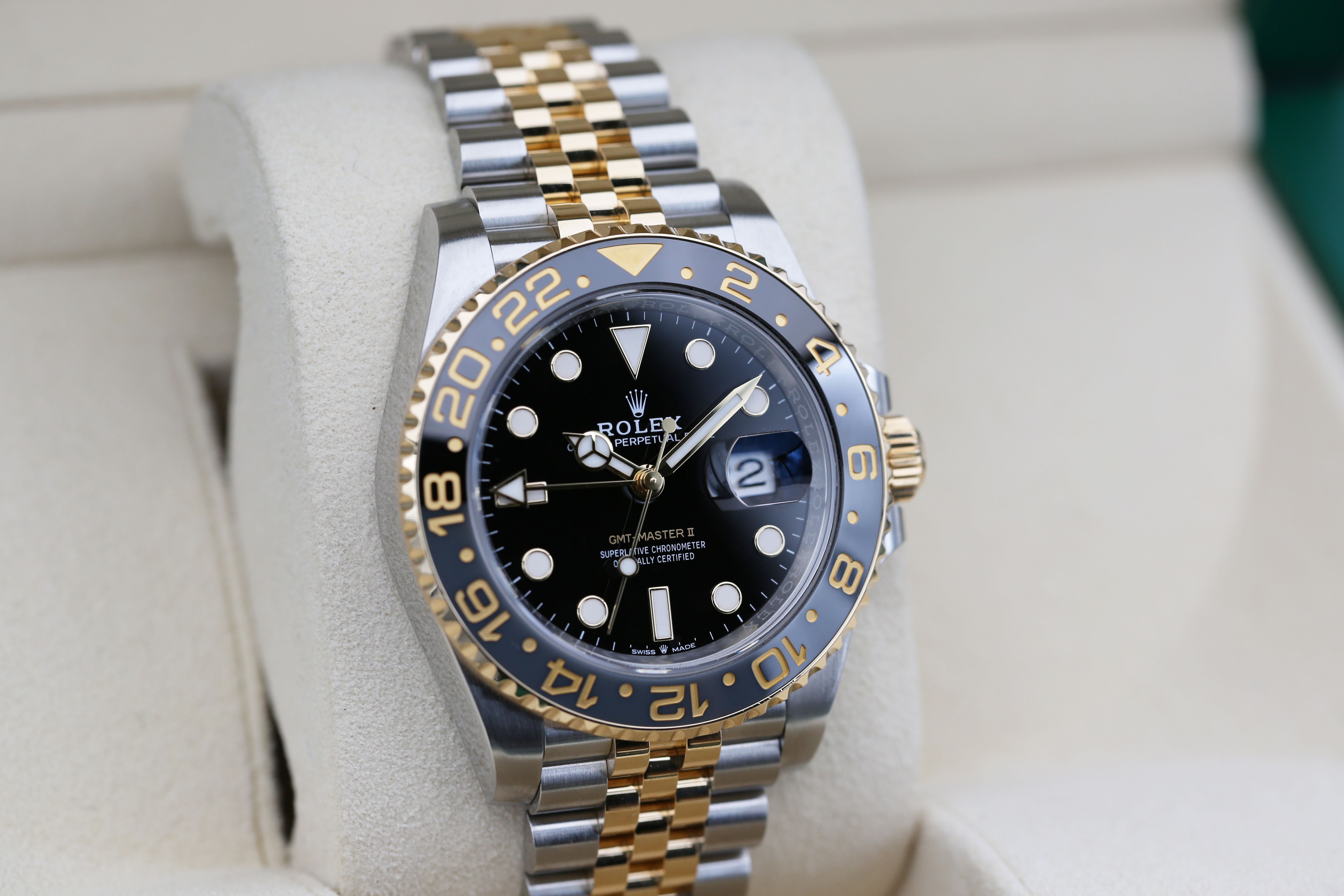 Rolex GMT Master II 126713 GRNR Thumbnail 2