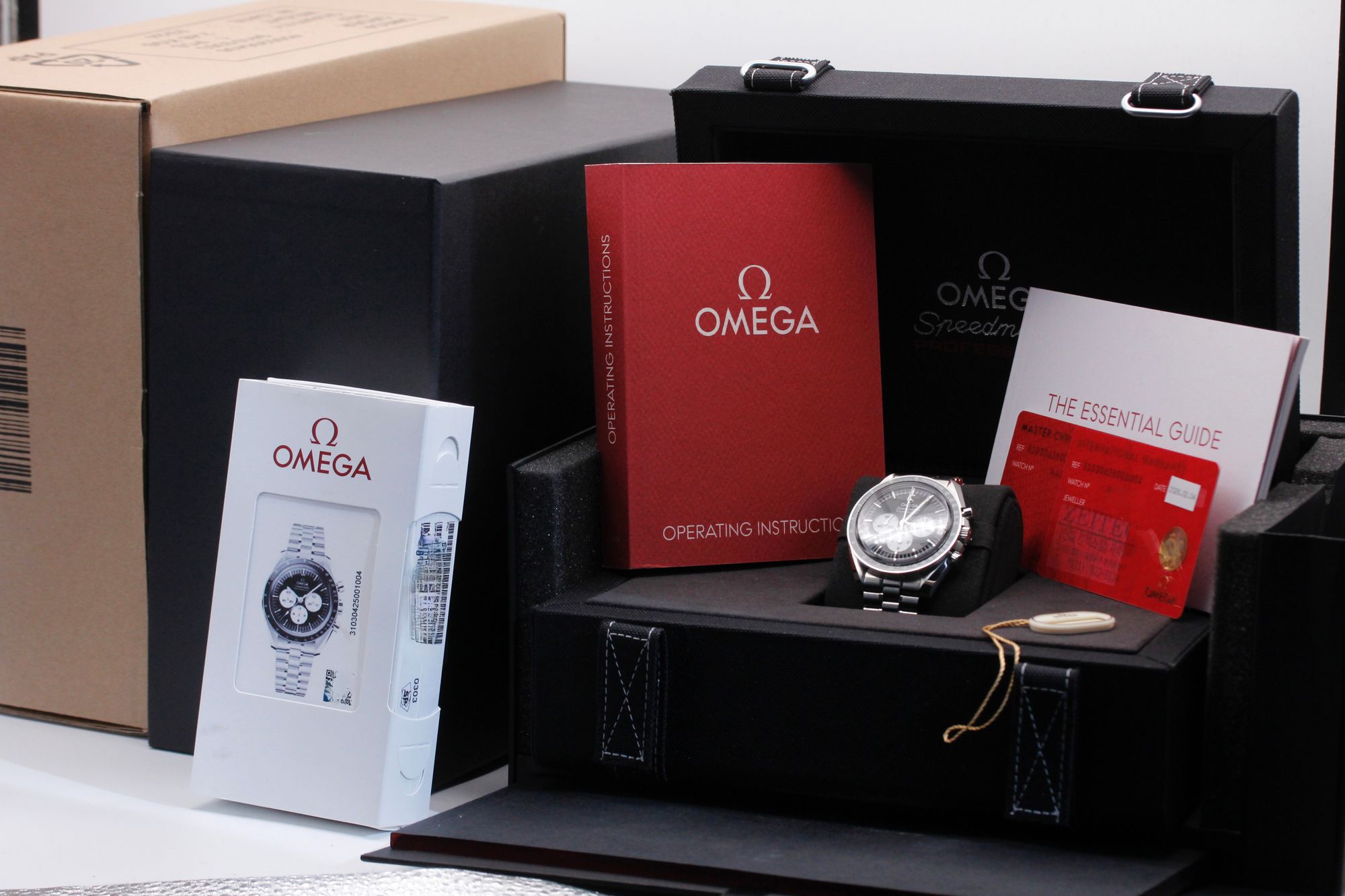 Omega Speedmaster Moonwatch Professional 310.30.42.50.01.004 Thumbnail 5