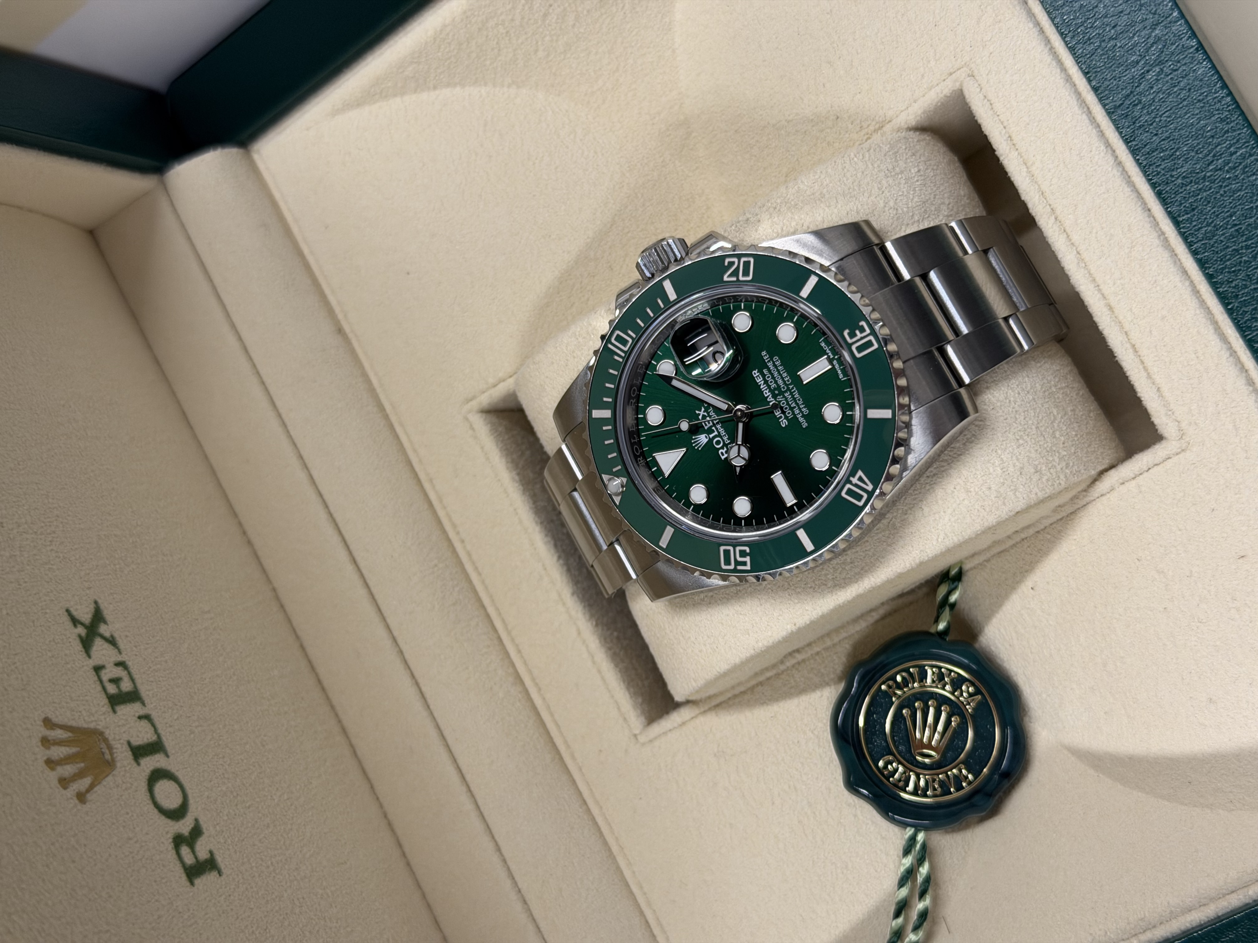 Rolex Submariner Hulk Thumbnail 3