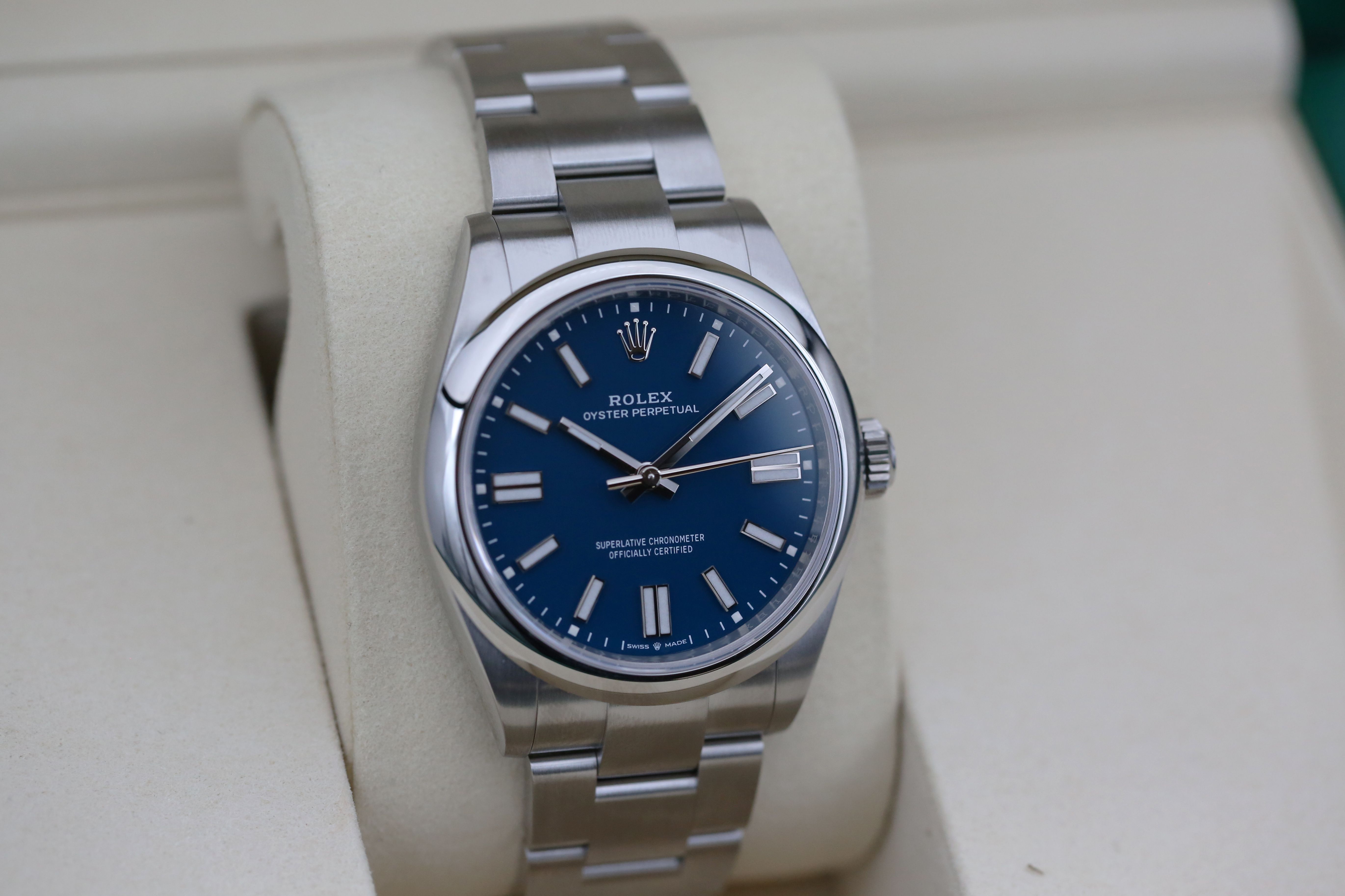 Rolex Oyster Perpetual 41 134300 Thumbnail 2