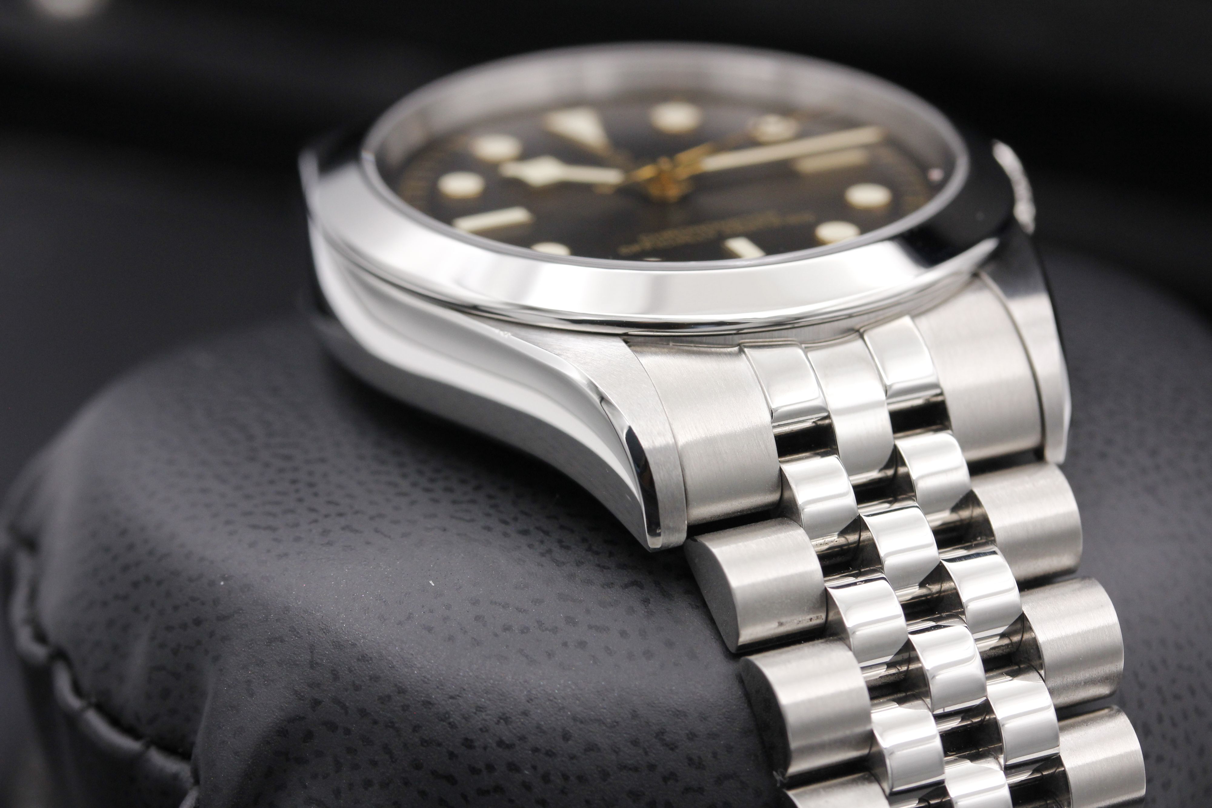 Tudor Black Bay 39 M79660-0001 Thumbnail 5
