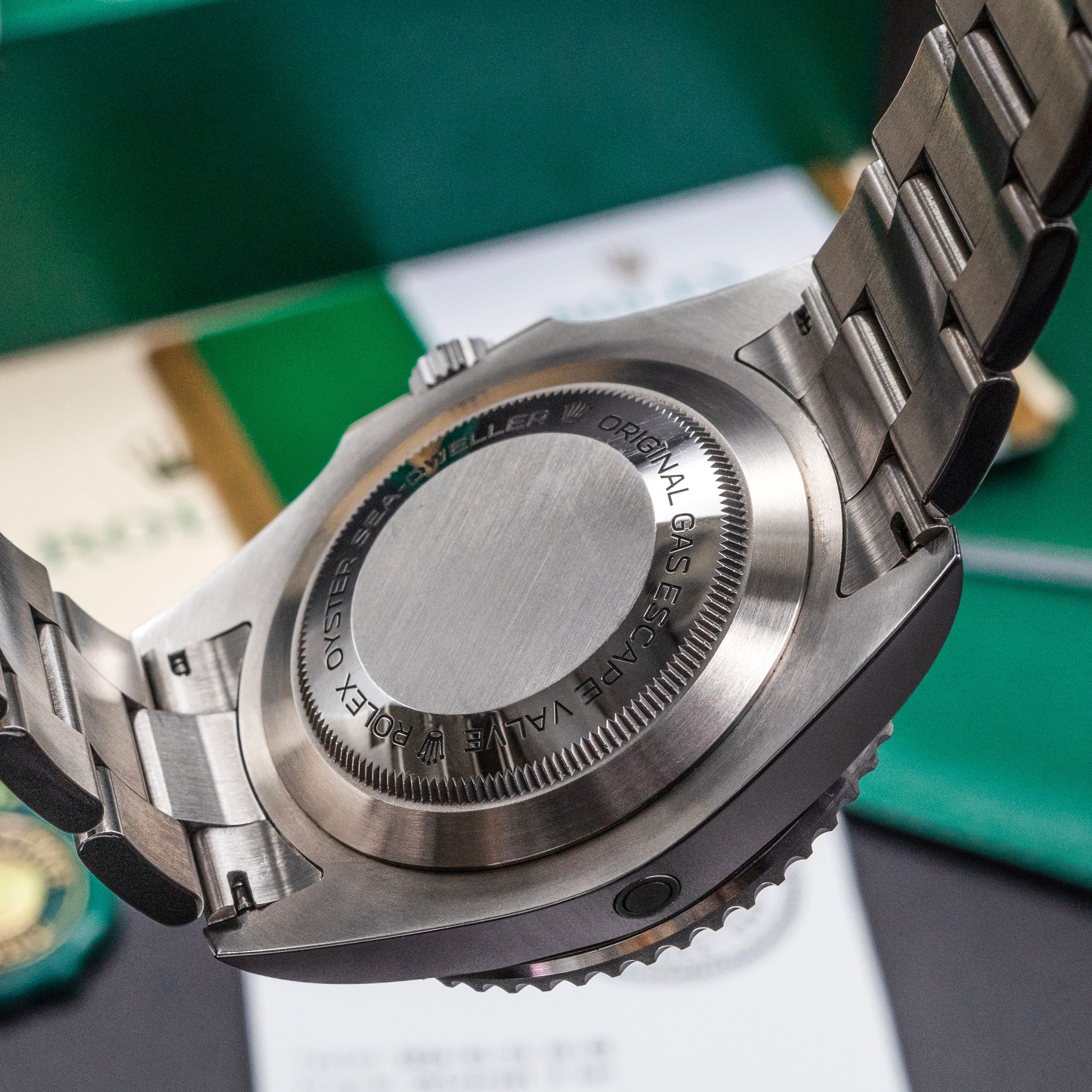 Rolex Sea-Dweller 126600 Thumbnail 4