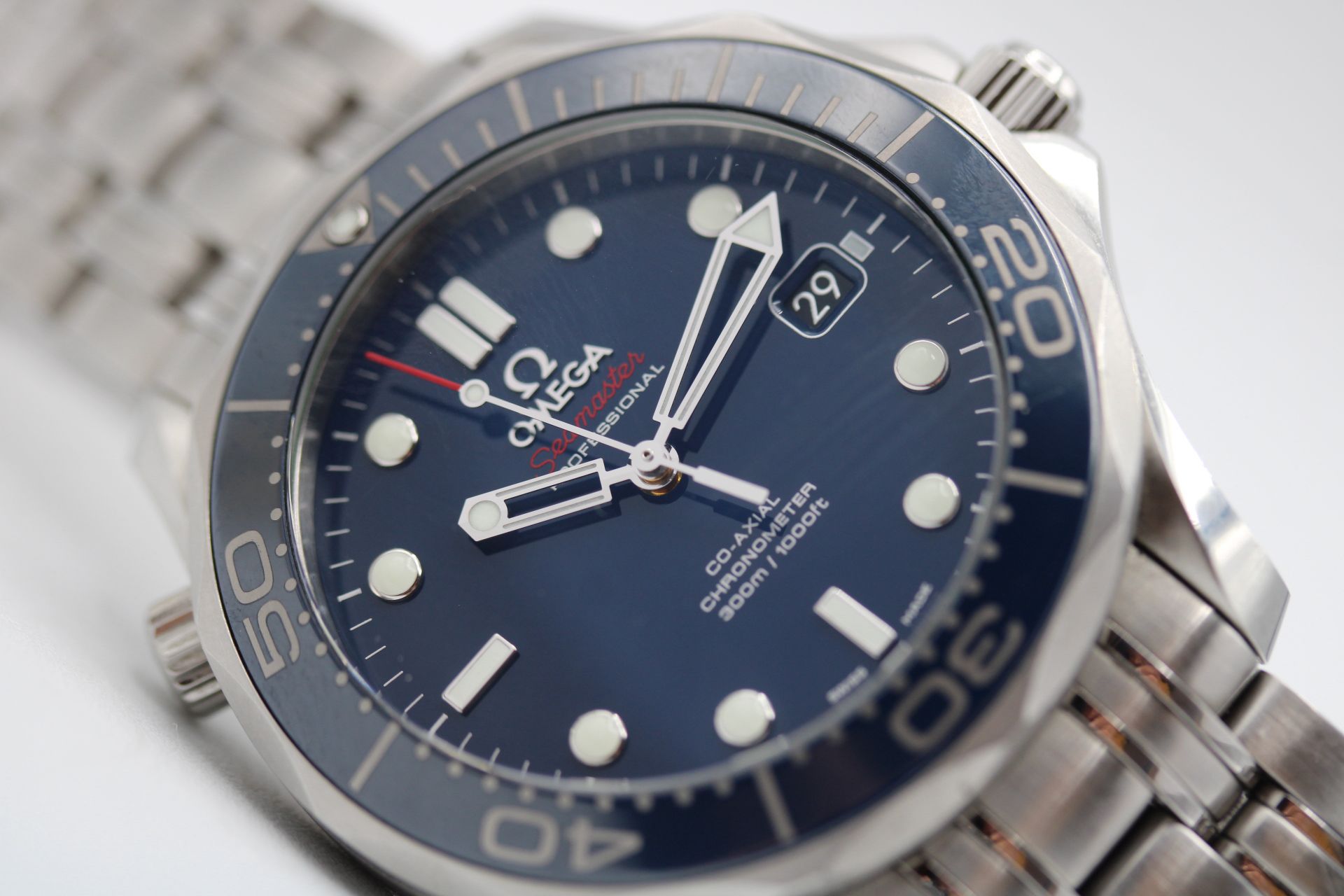 Omega Seamaster 300m 212.30.41.20.03.001 Thumbnail 5