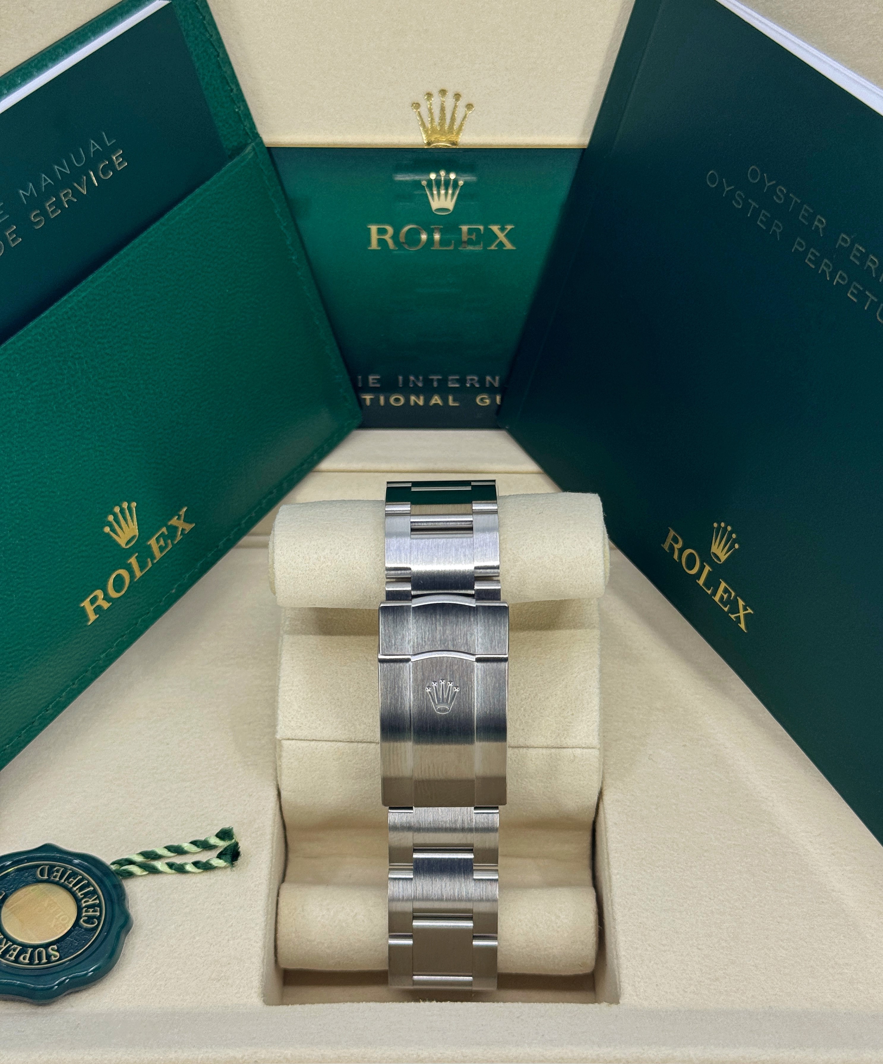 Rolex Oyster Perpetual 41 134300 Thumbnail 3