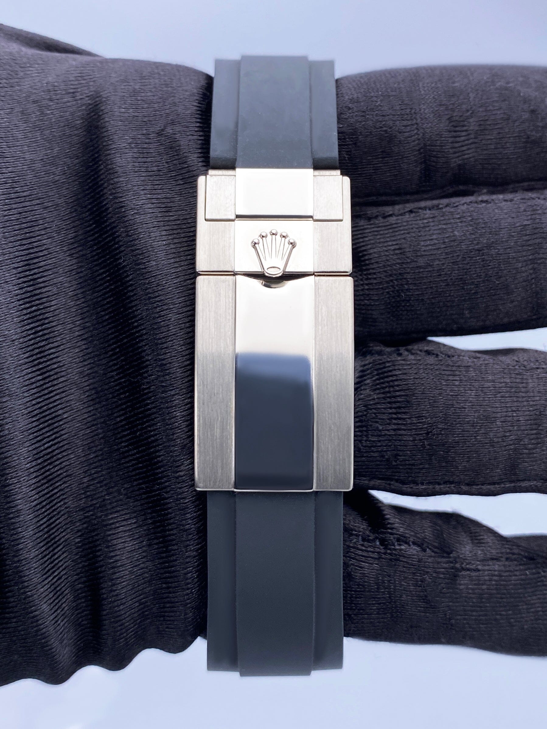 Rolex Daytona 116519 LN Thumbnail 6