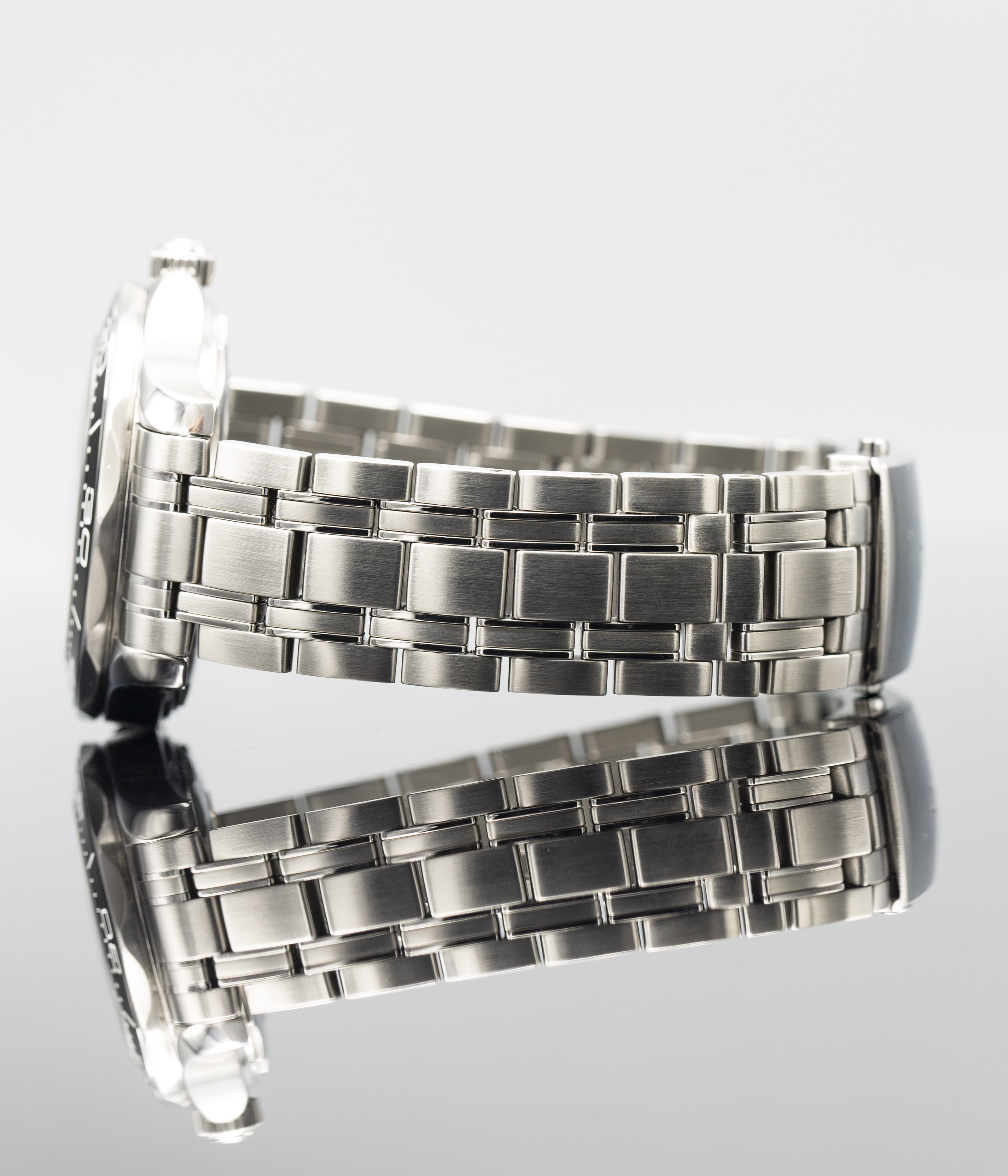 Omega Seamaster Diver 300m 210.30.42.20.01.001 Thumbnail 2