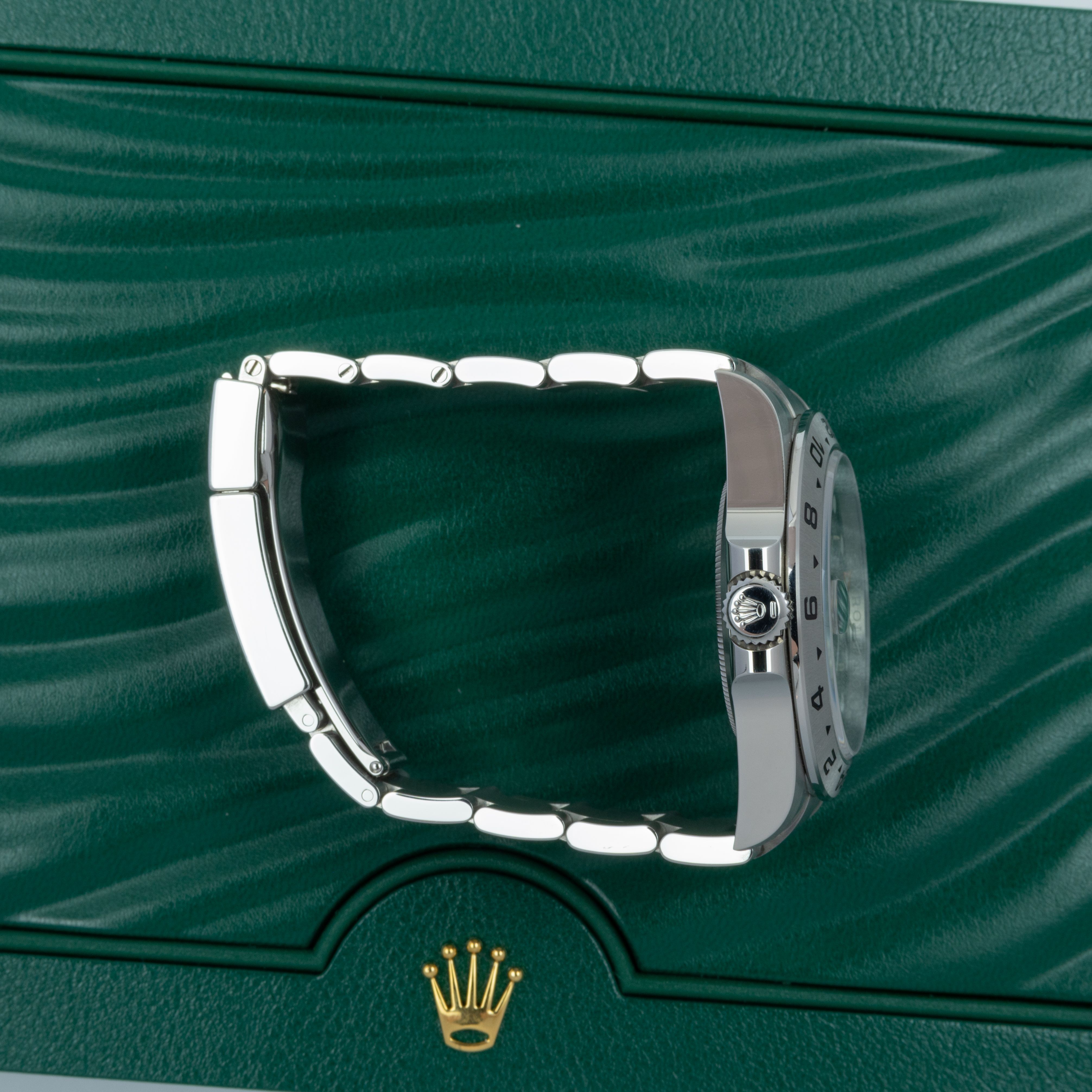 Rolex Explorer II 226570 Thumbnail 4