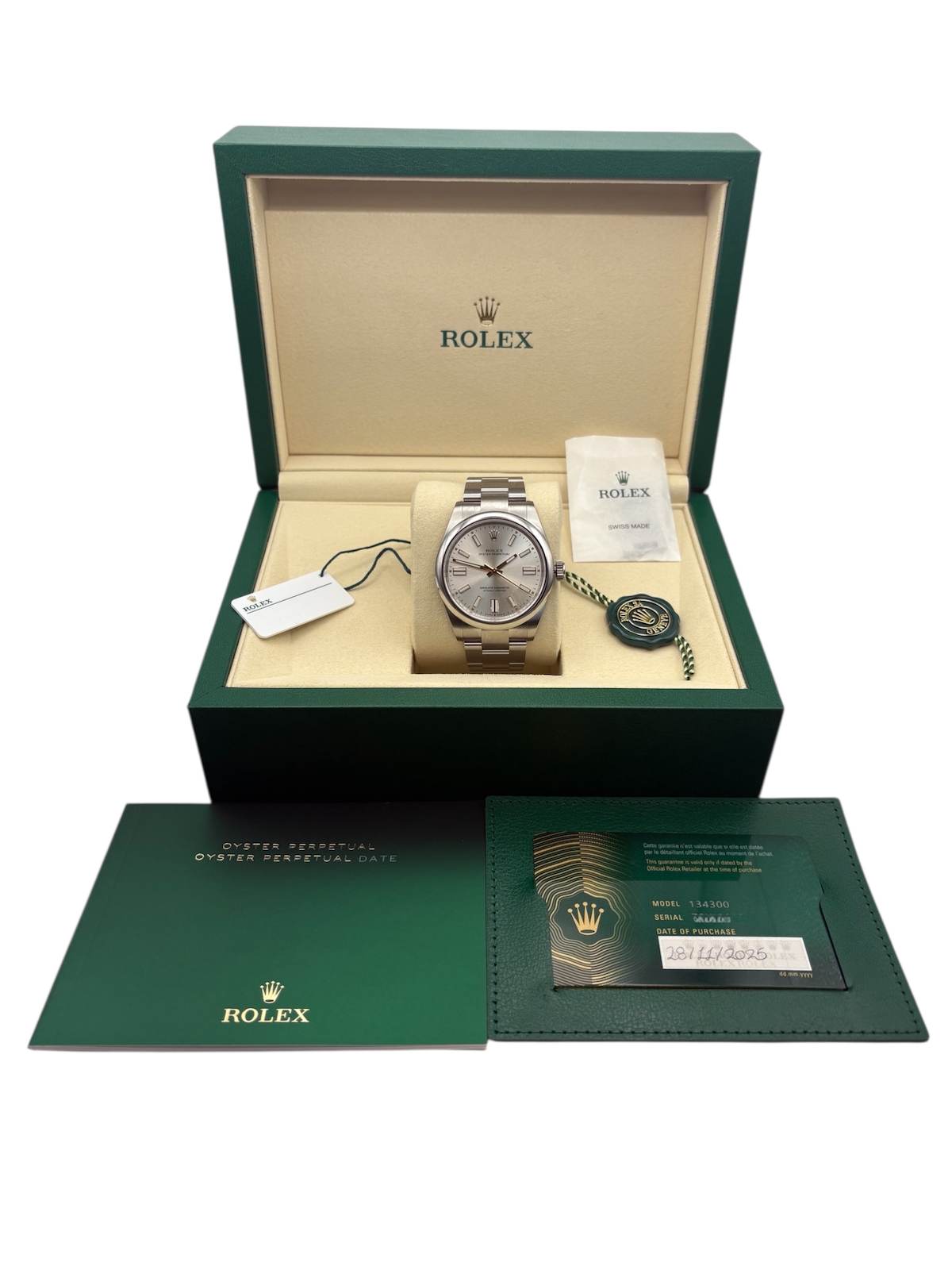 Rolex Oyster Perpetual 41 134300 Thumbnail 4