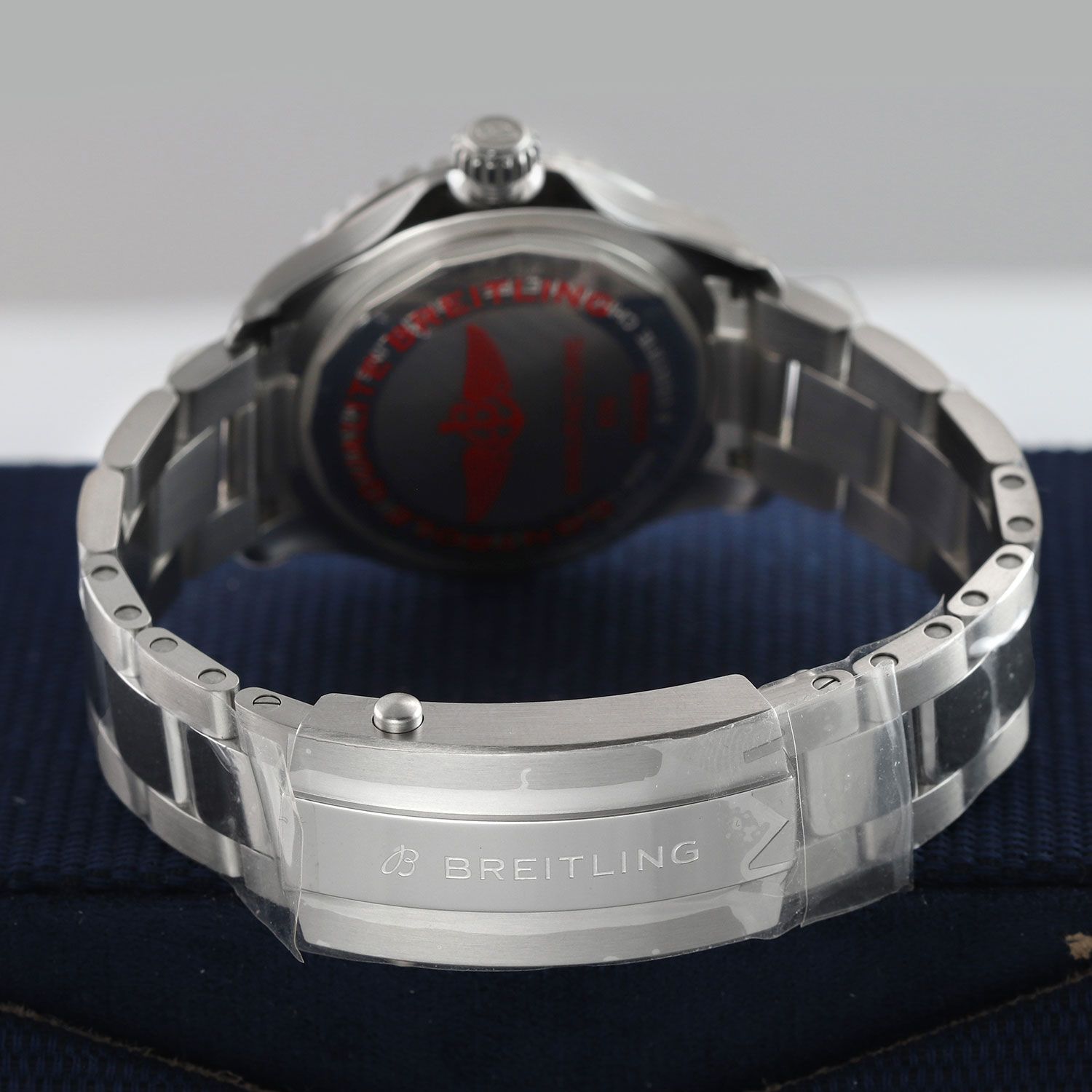 Breitling SuperOcean Automatic 36 A17377 Thumbnail 4