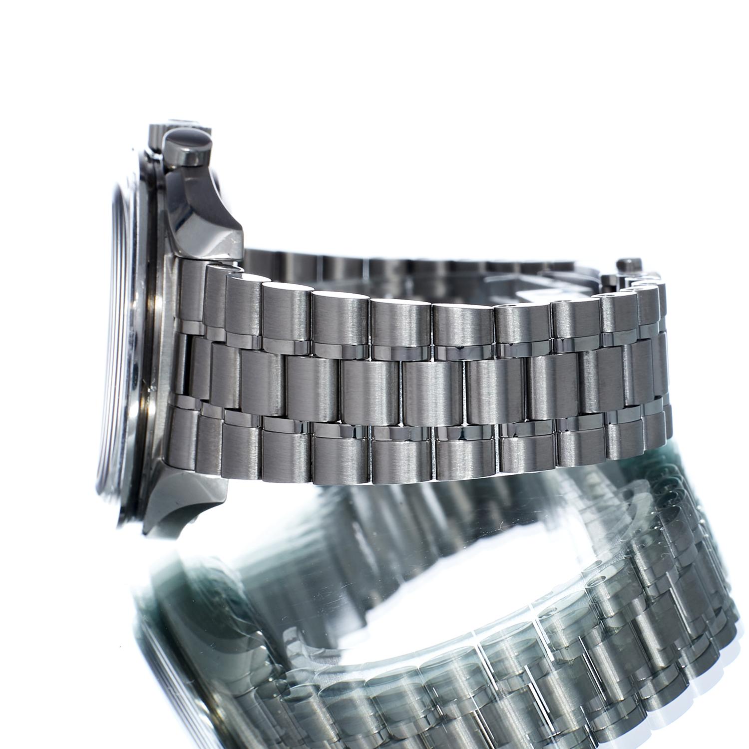 Omega Speedmaster Moonwatch Professional 310.30.42.50.01.002 Thumbnail 2