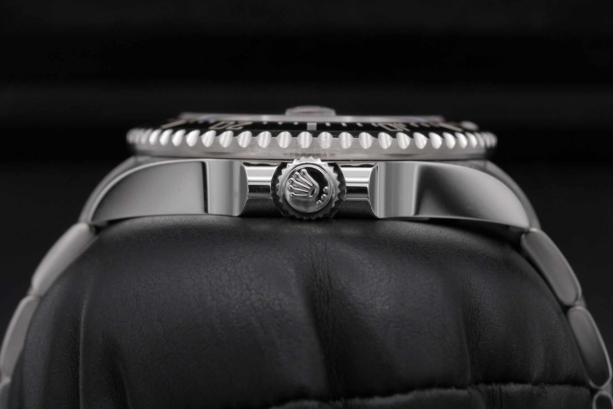 Rolex Sea-Dweller 126600 Thumbnail 3