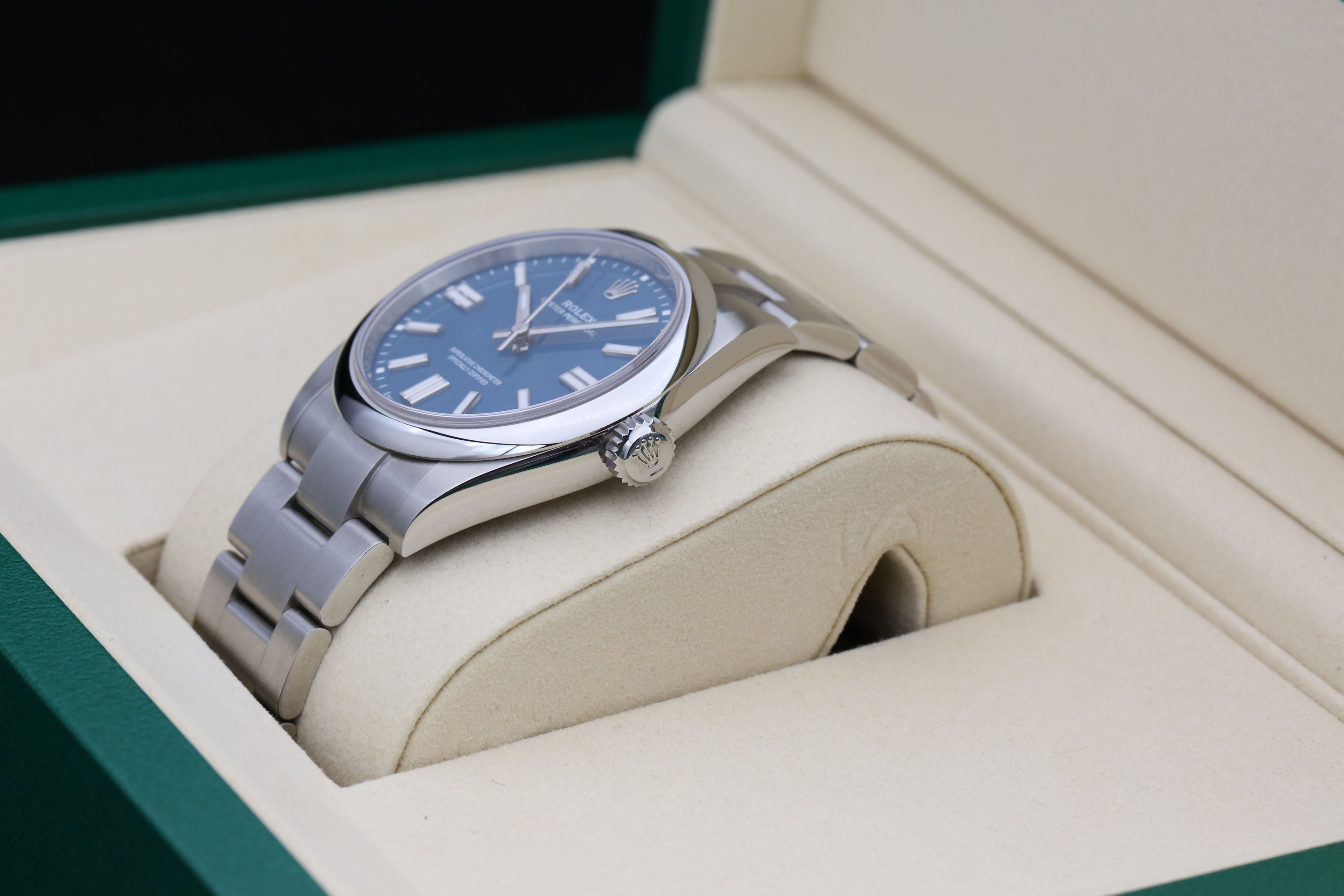 Rolex Oyster Perpetual 41 134300 Thumbnail 6