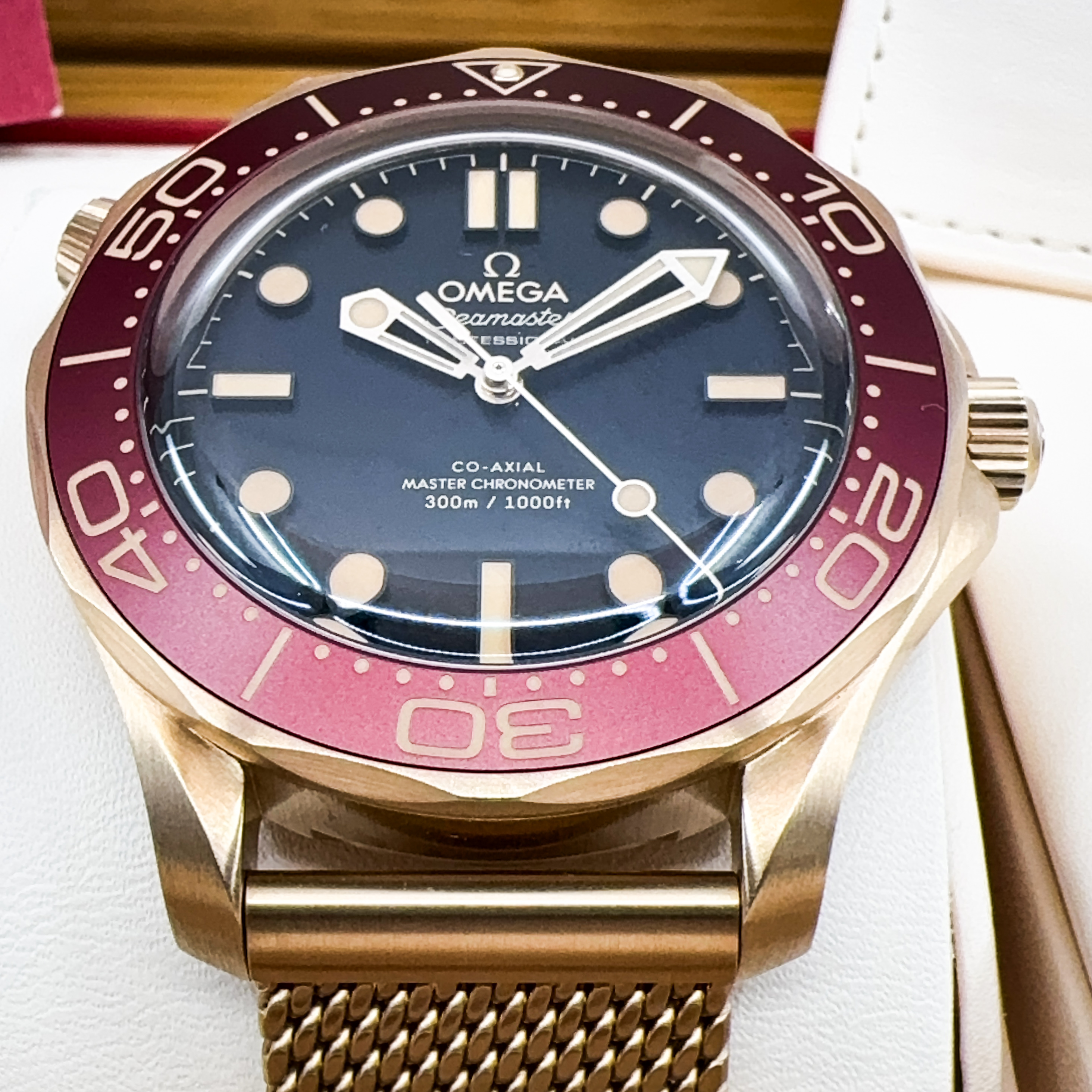Omega Seamaster Diver 300m 210.90.42.20.01.003 Thumbnail 2