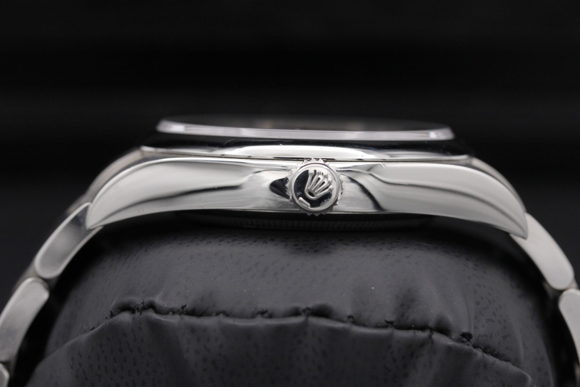 Rolex Oyster Perpetual 114300 Thumbnail 3