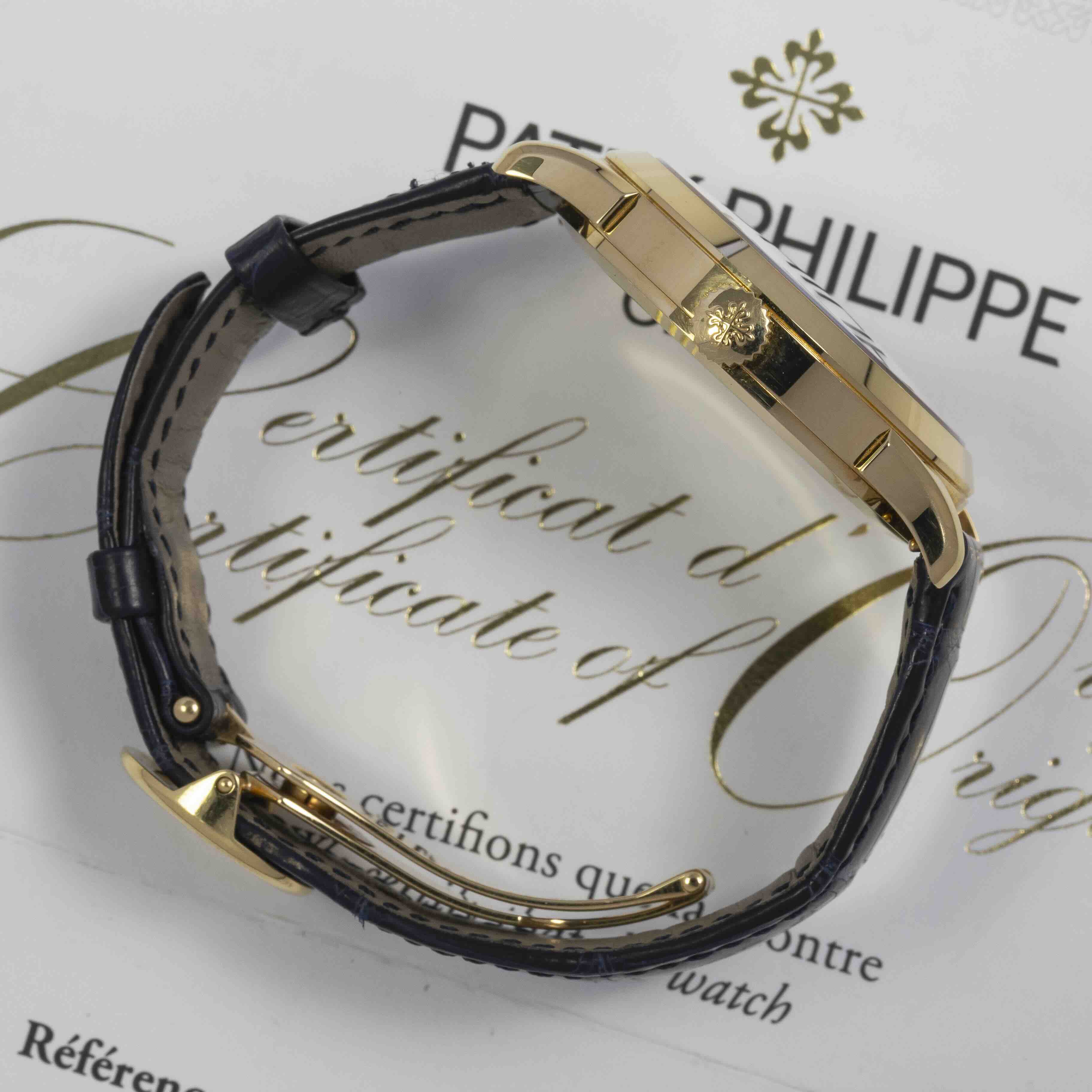 Patek Philippe World Time 5231J-001 Thumbnail 2