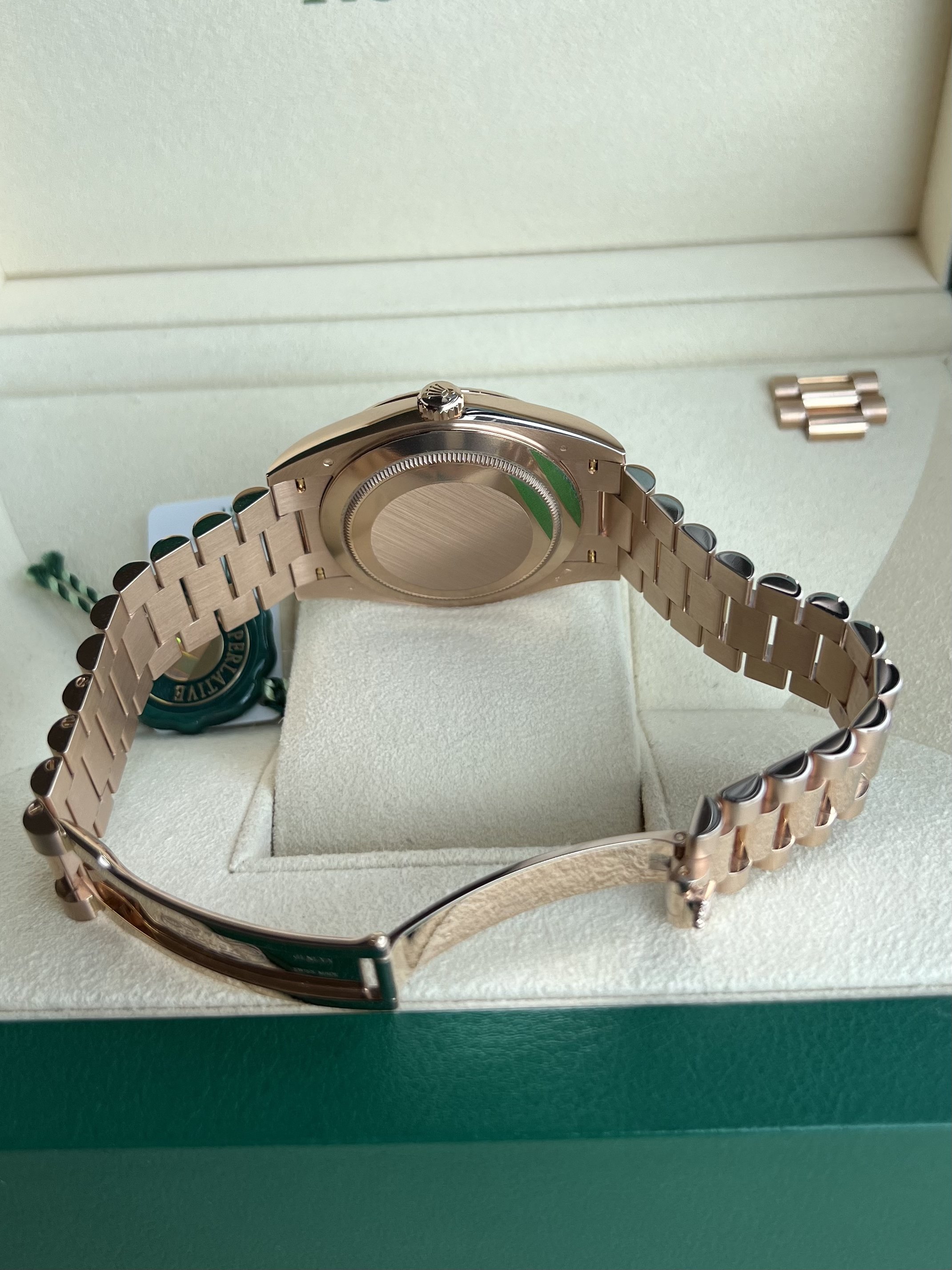 Rolex Day-Date 40 228235 Thumbnail 6