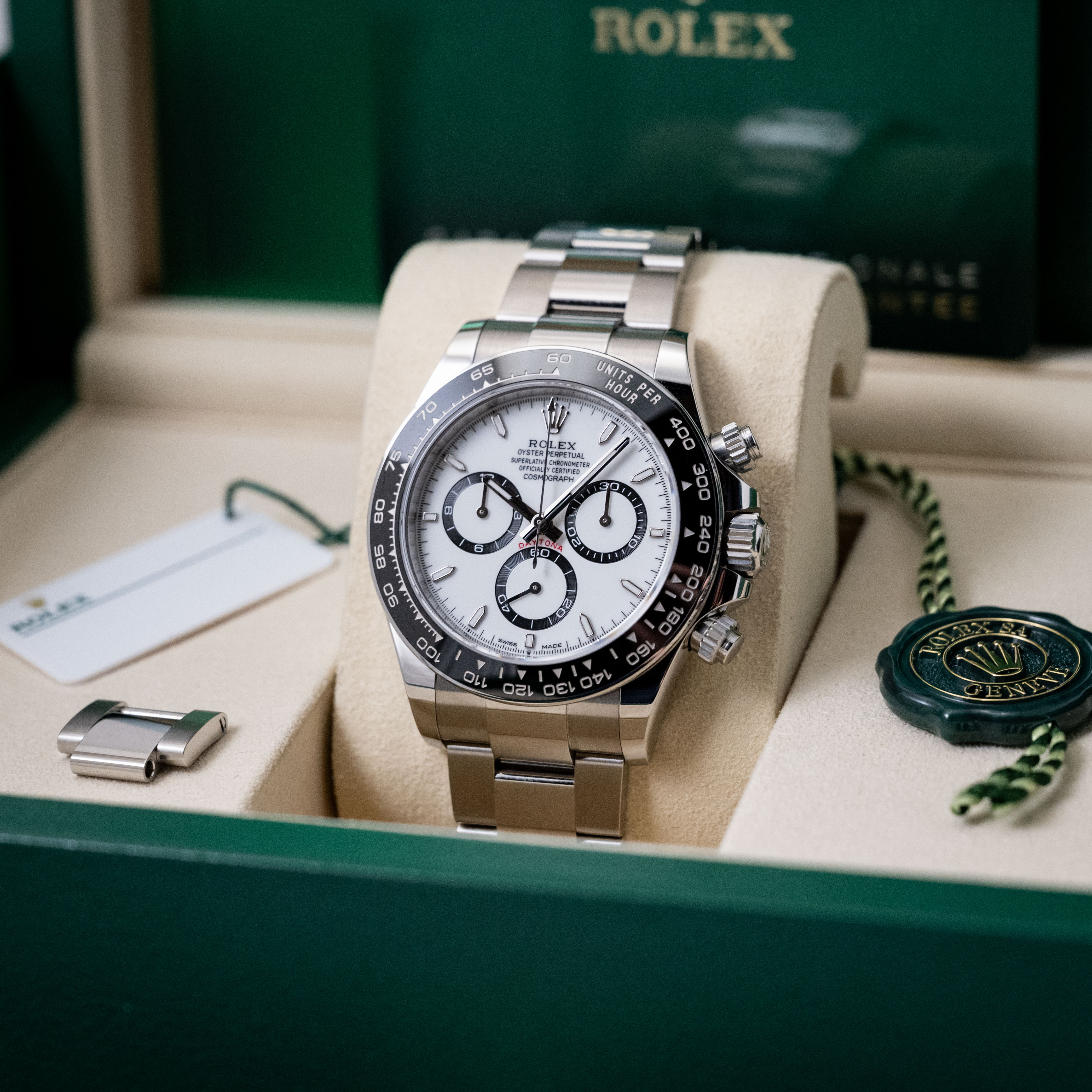 Rolex Daytona 126500 LN Thumbnail 6