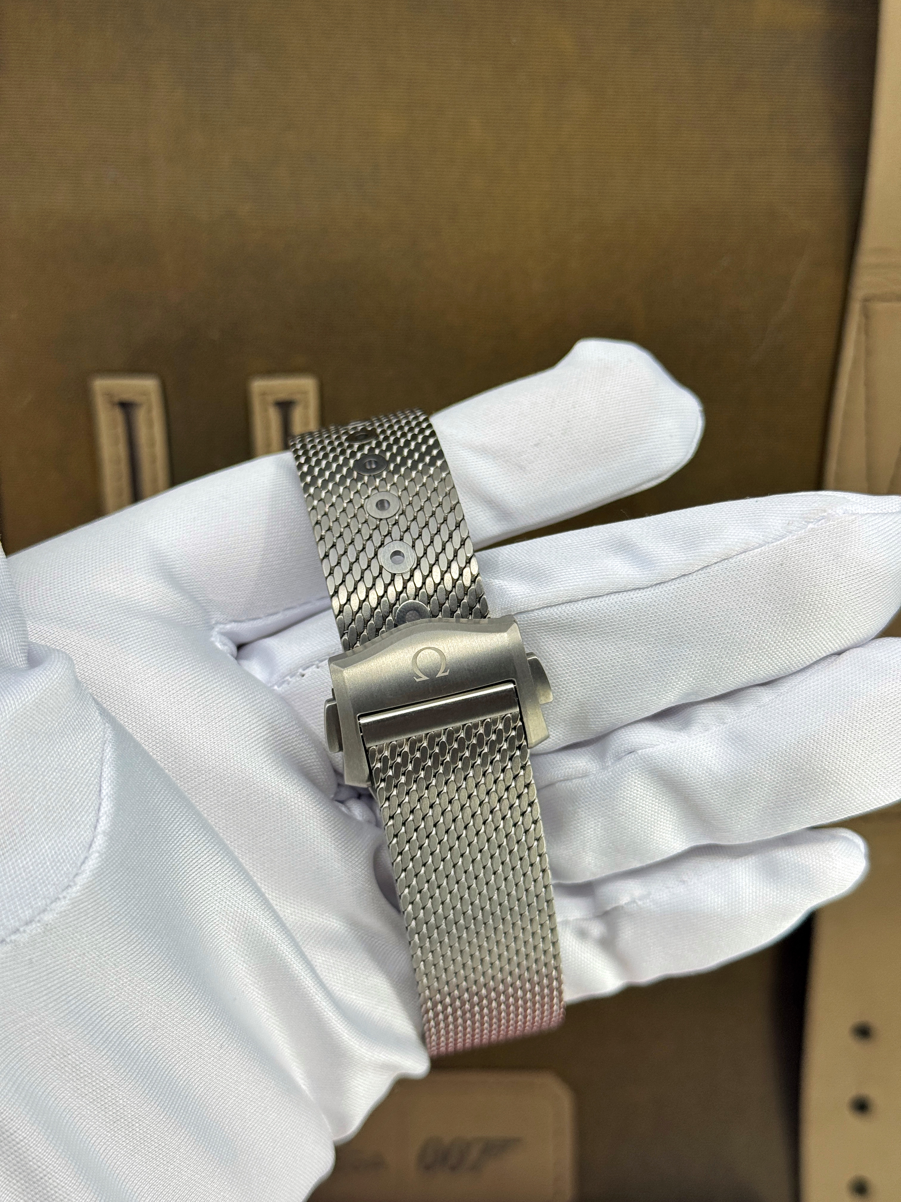 Omega Seamaster Diver 300m - James Bond Edition 210.90.42.20.01.001 Thumbnail 3