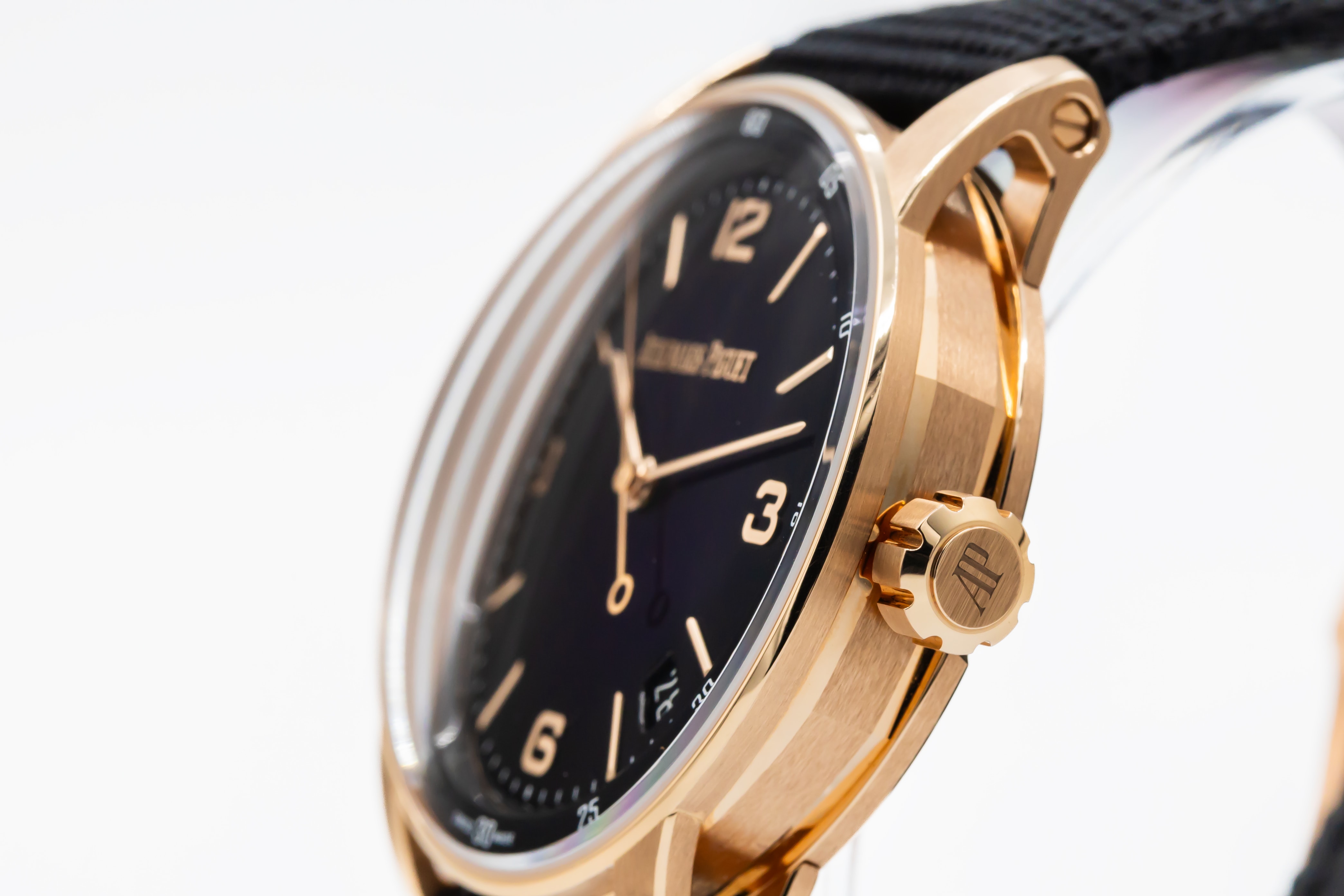 Audemars Piguet CODE 11.59 15210OR.OO.A616CR.01 Thumbnail 2