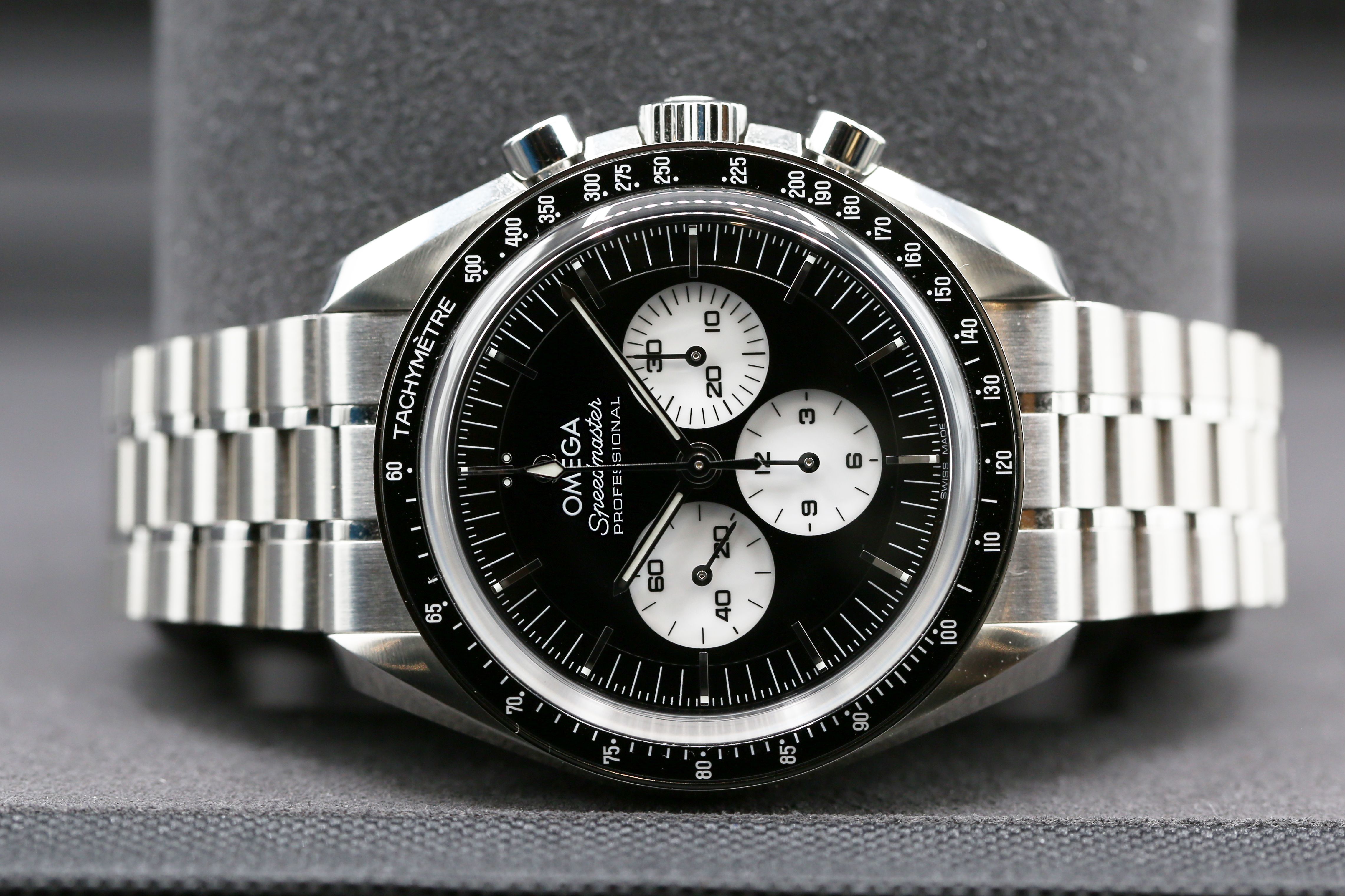 Omega Speedmaster Moonwatch Professional 310.30.42.50.01.004 Thumbnail 5