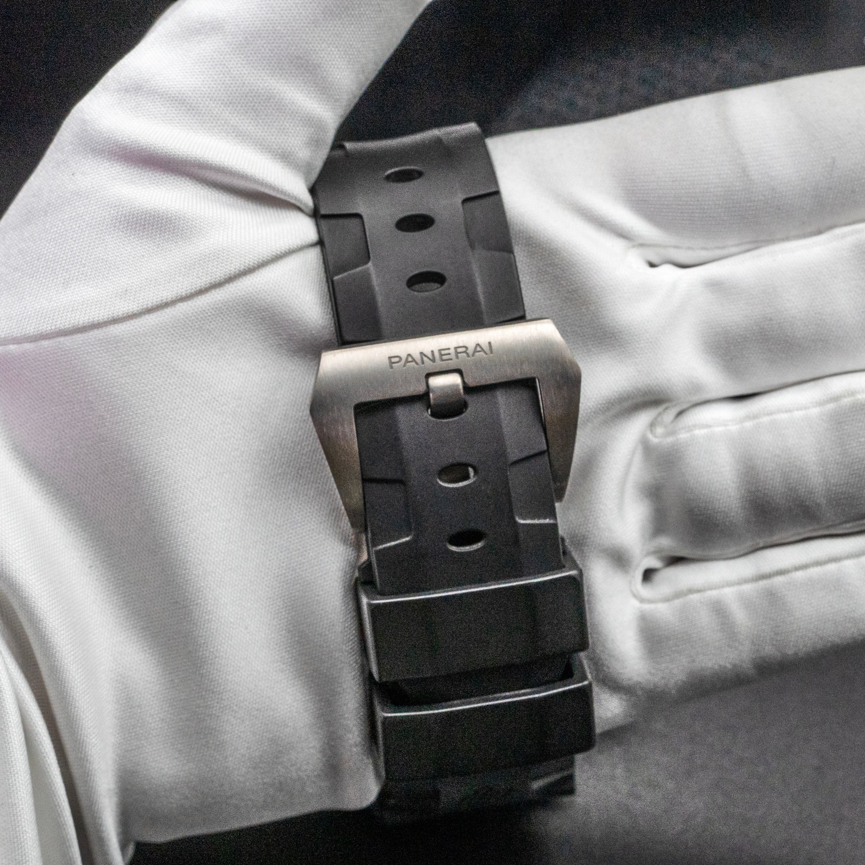 Panerai Submersible PAM01305 Thumbnail 3