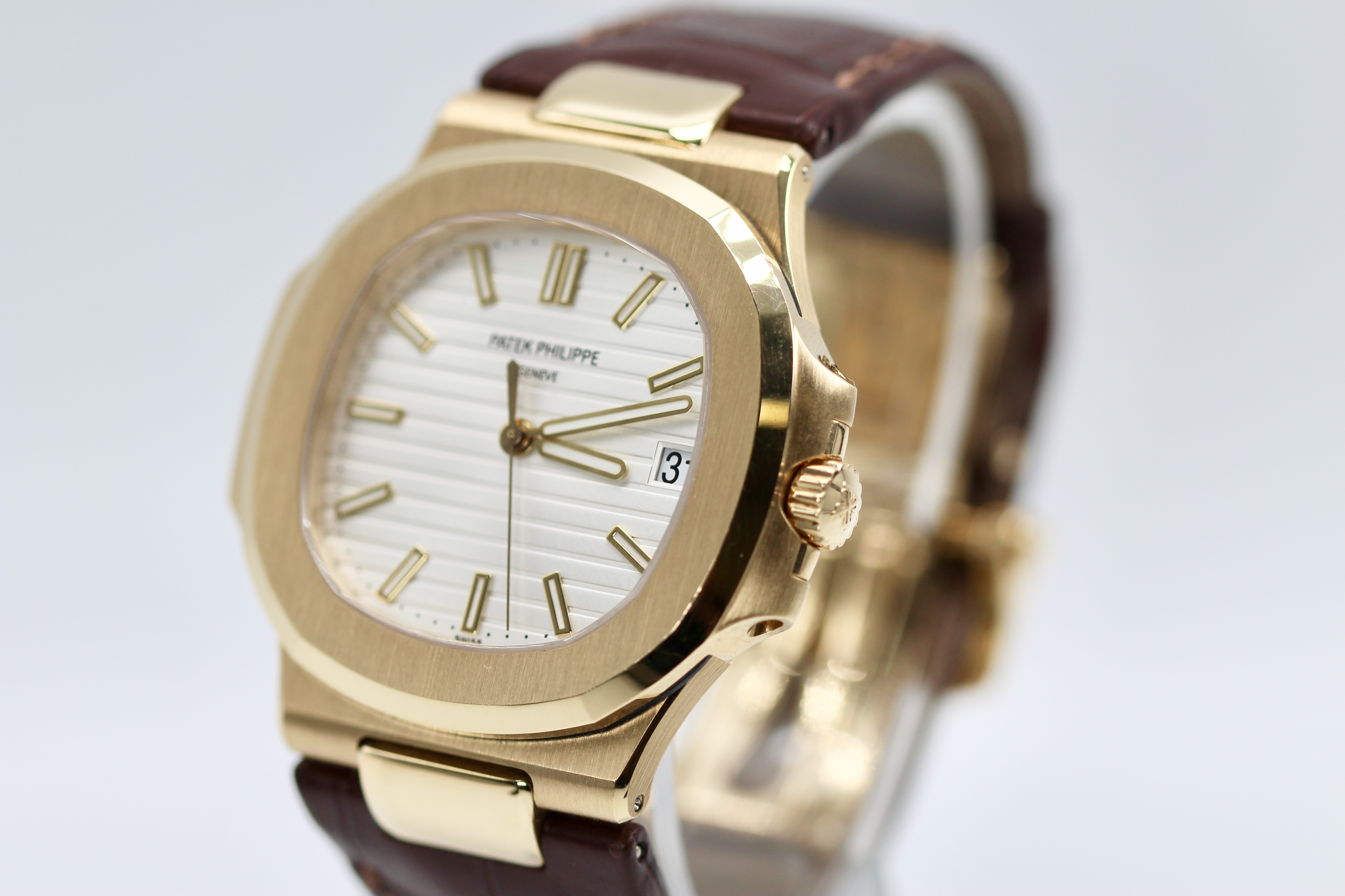 Patek Philippe Nautilus 5711J-001 Thumbnail 2