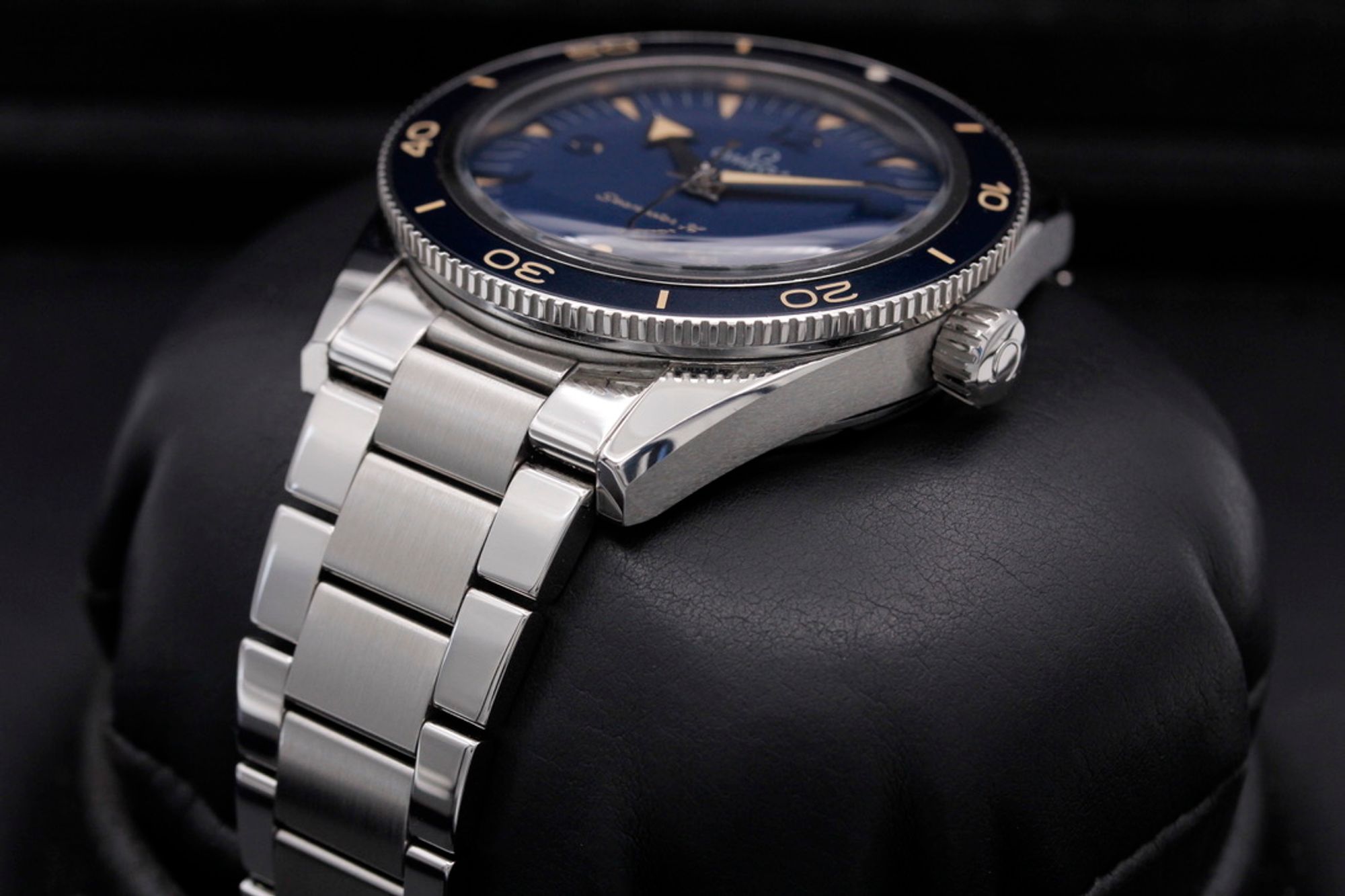 Omega Seamaster 300 234.30.41.21.03.001 Thumbnail 2