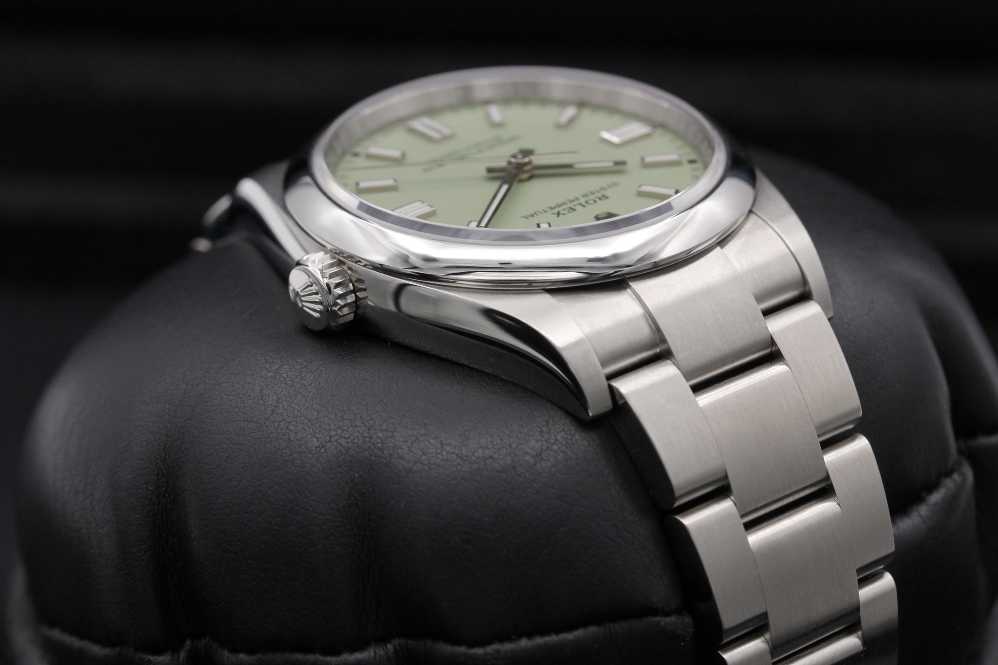 Rolex Oyster Perpetual 126000 Thumbnail 4