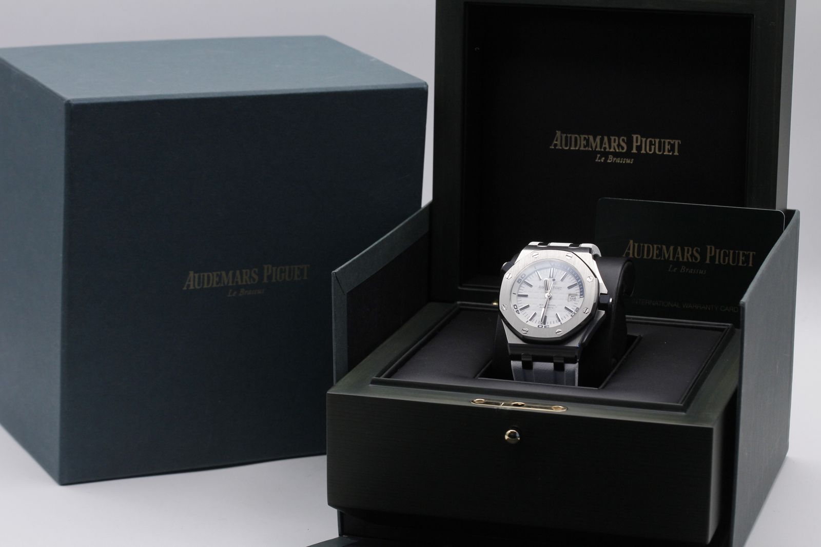 Audemars Piguet Royal Oak Offshore 15710ST.OO.A010CA.01 Thumbnail 5