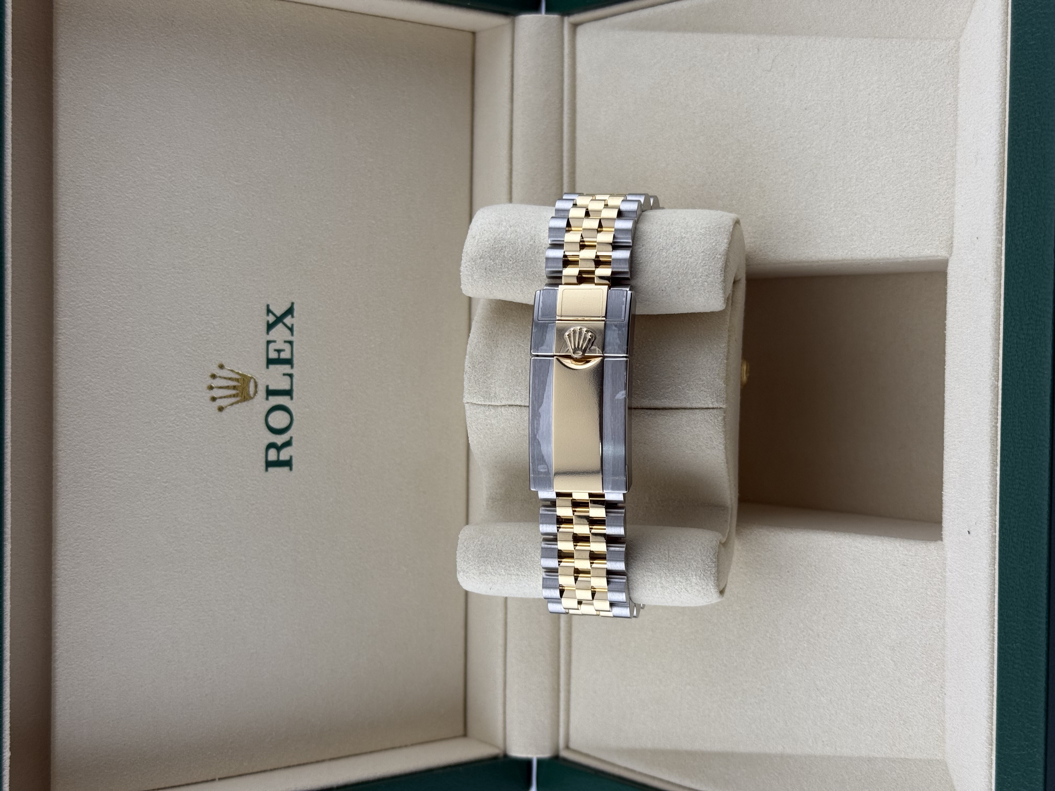 Rolex GMT Master II 126713 GRNR Thumbnail 5