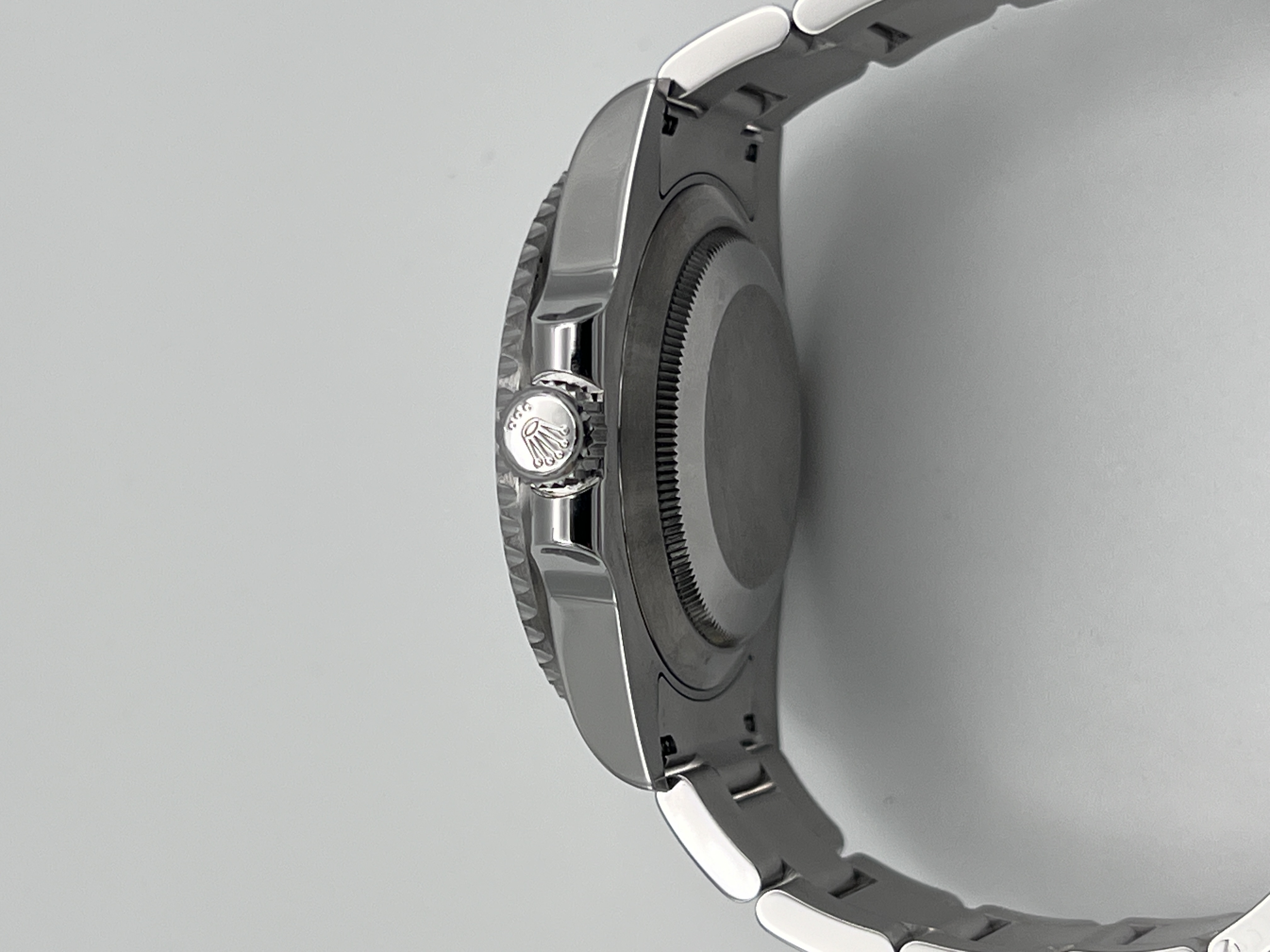 Rolex Submariner Hulk Thumbnail 2